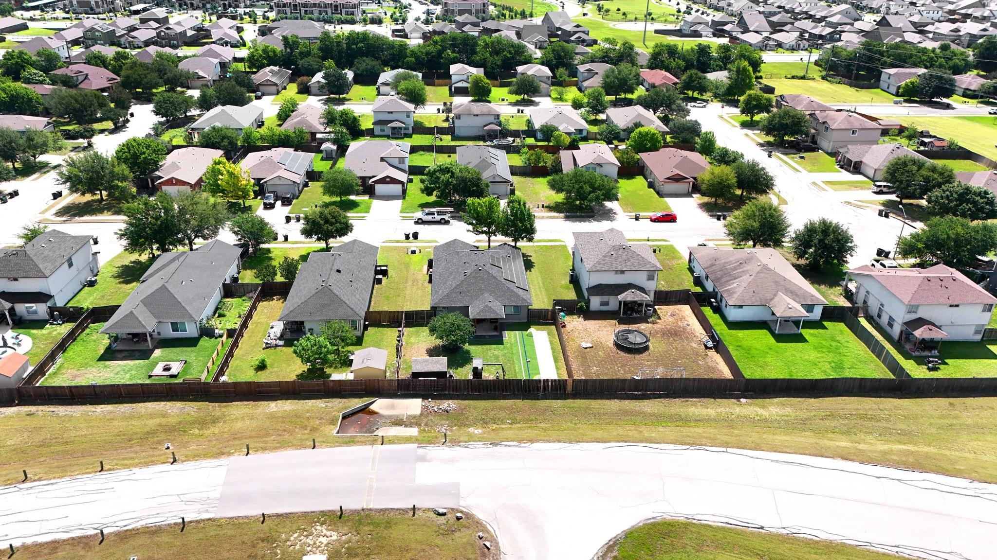 105 Lidell St, Hutto, TX 78634