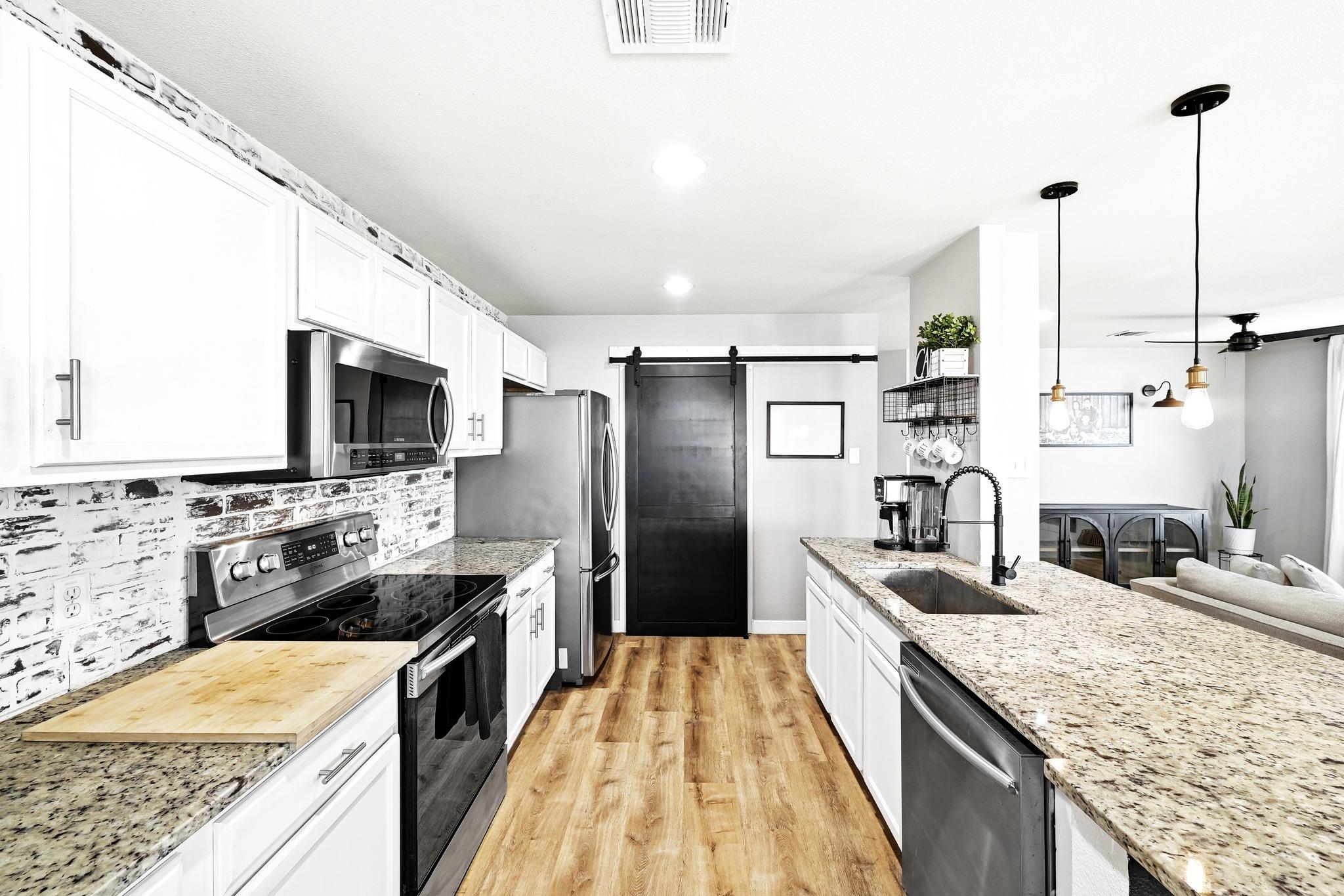 105 Lidell St, Hutto, TX 78634
