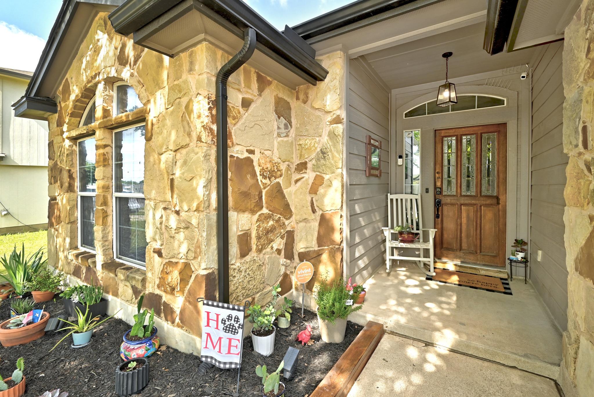 105 Lidell St, Hutto, TX 78634