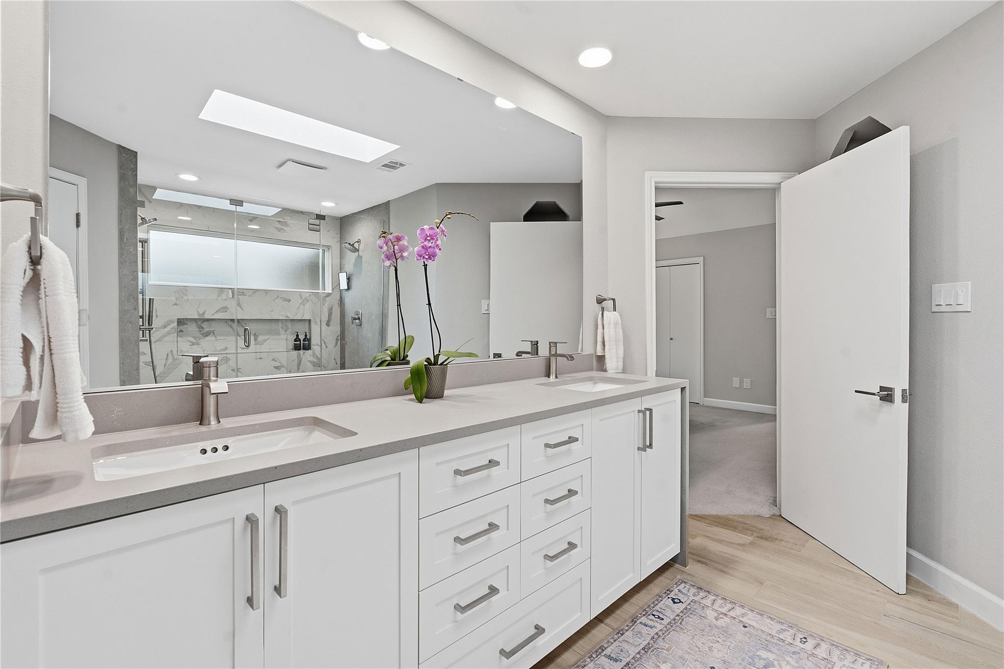 7413 Lakewood Dr, Austin, TX 78750