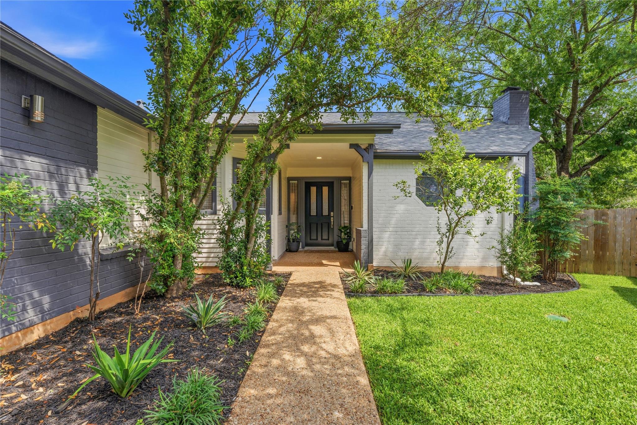 7413 Lakewood Dr, Austin, TX 78750