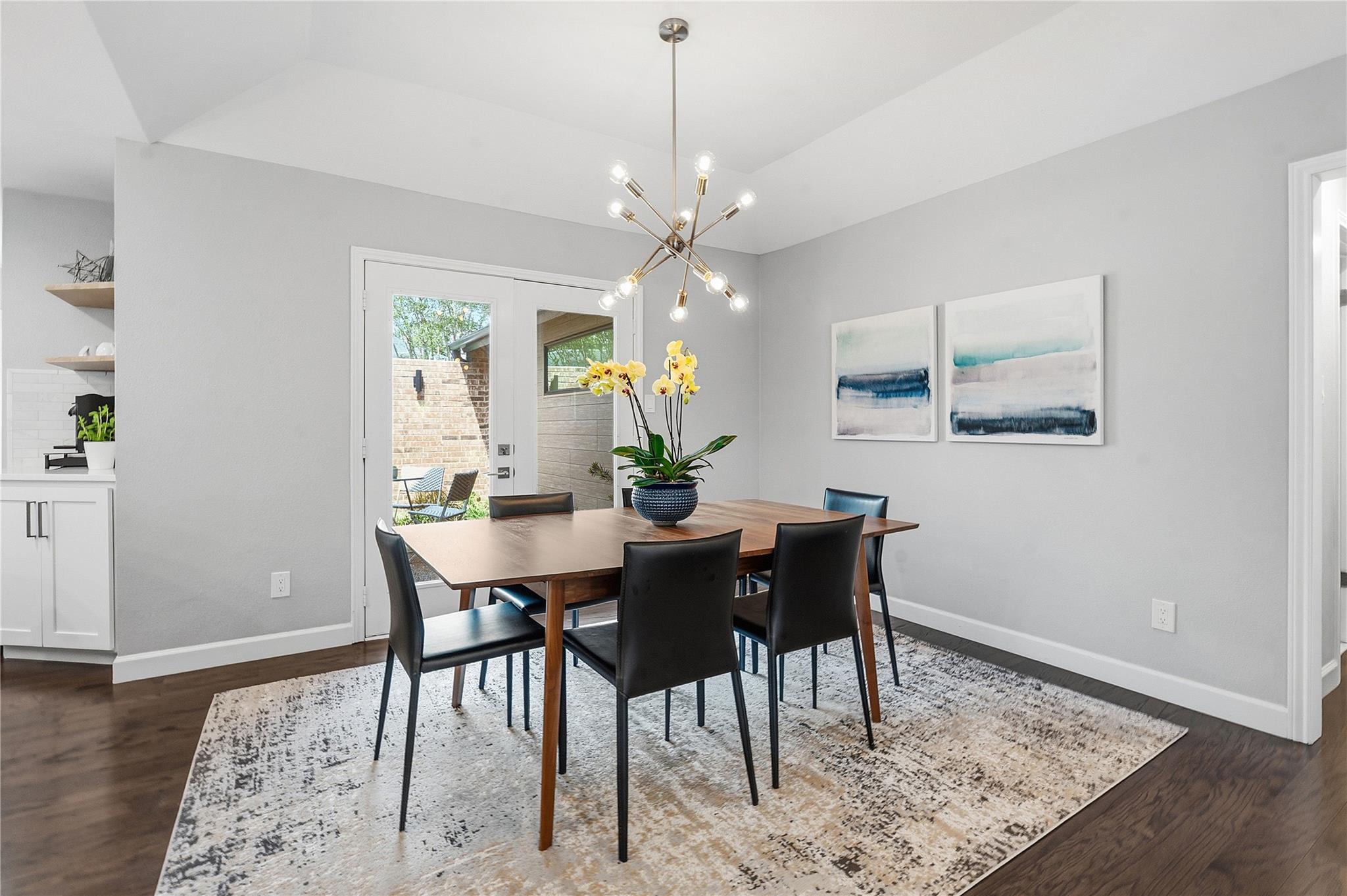 7413 Lakewood Dr, Austin, TX 78750
