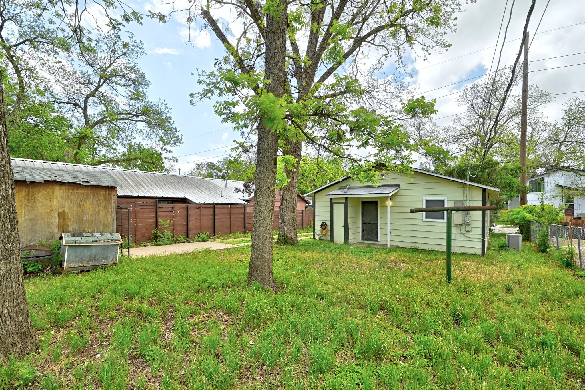 1710 Holly St, Austin, TX 78702
