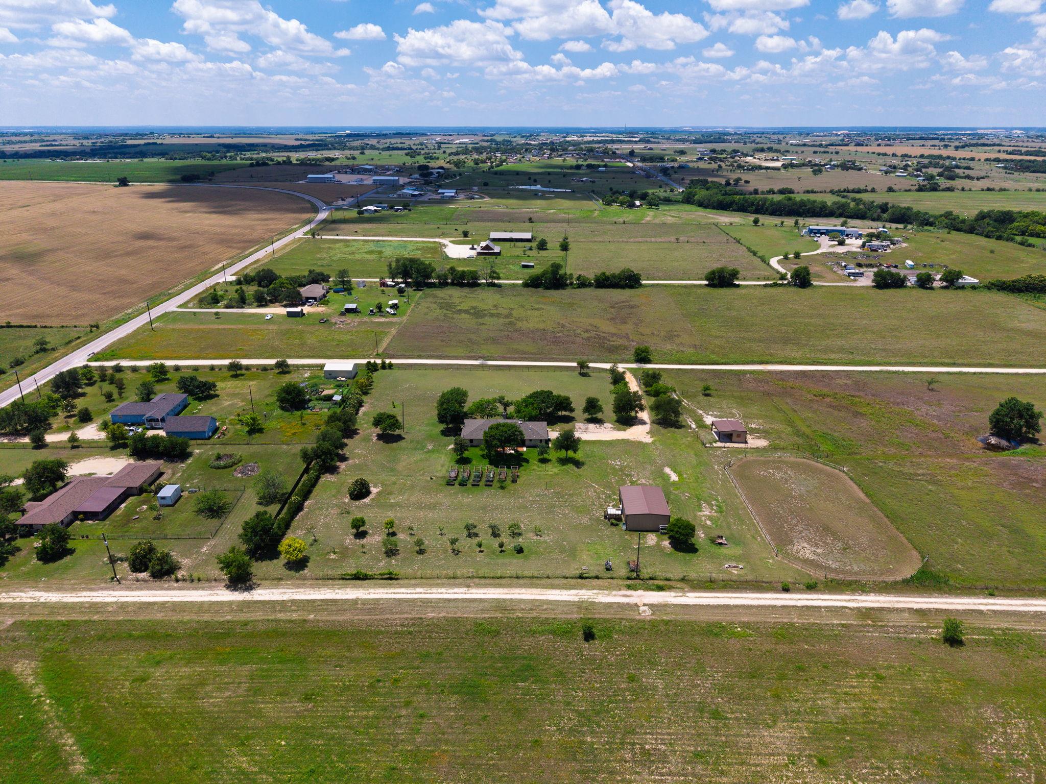 120 Rae Ln, Jarrell, TX 76537