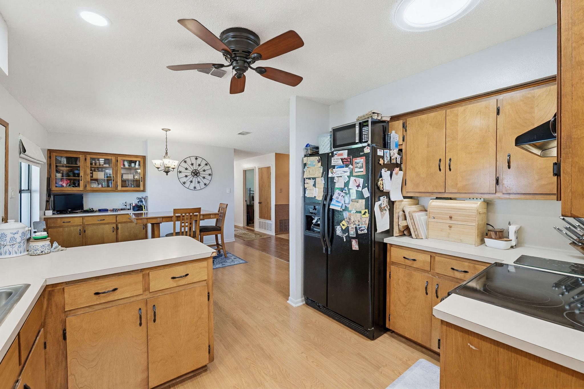 120 Rae Ln, Jarrell, TX 76537