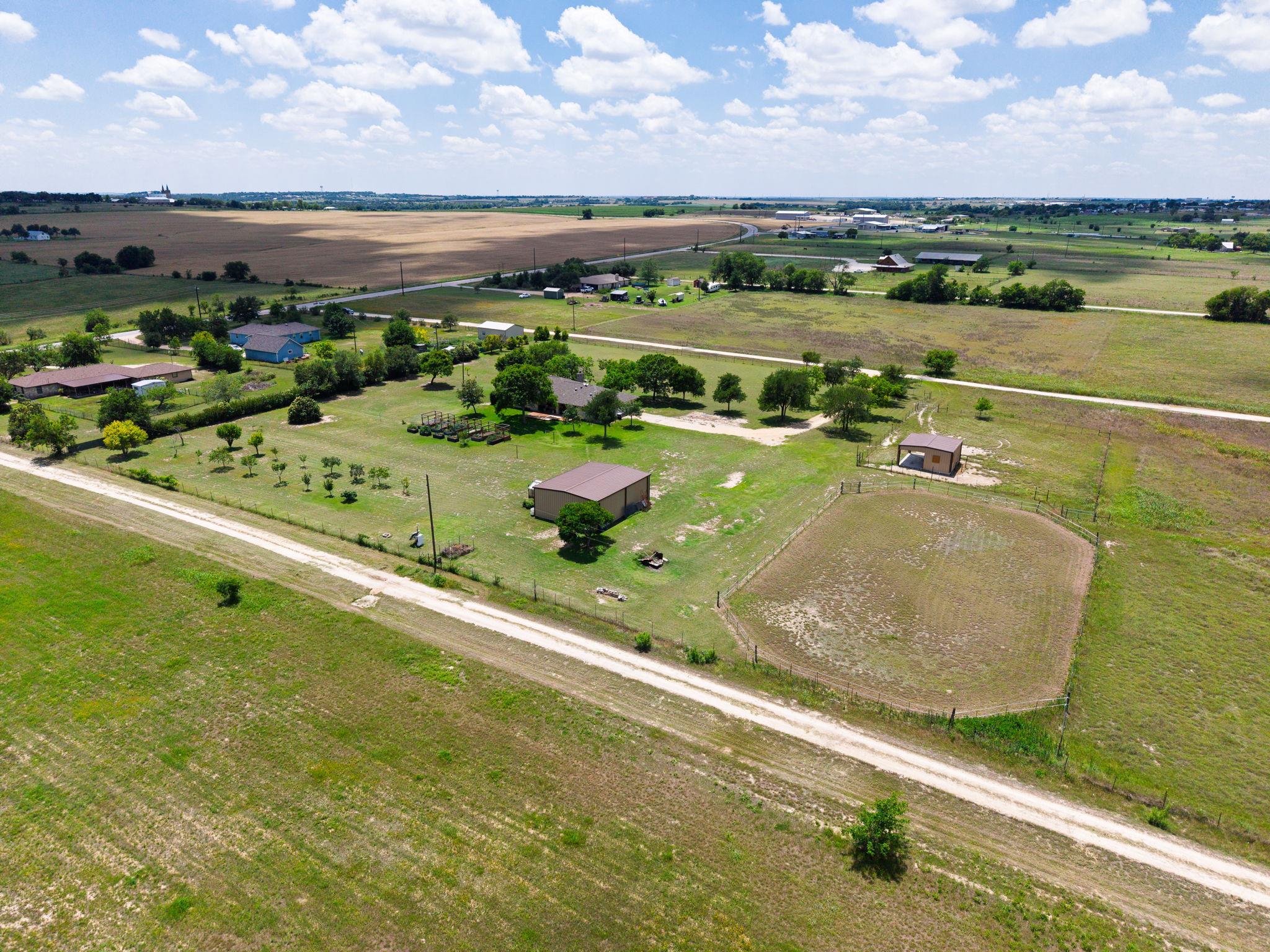 120 Rae Ln, Jarrell, TX 76537
