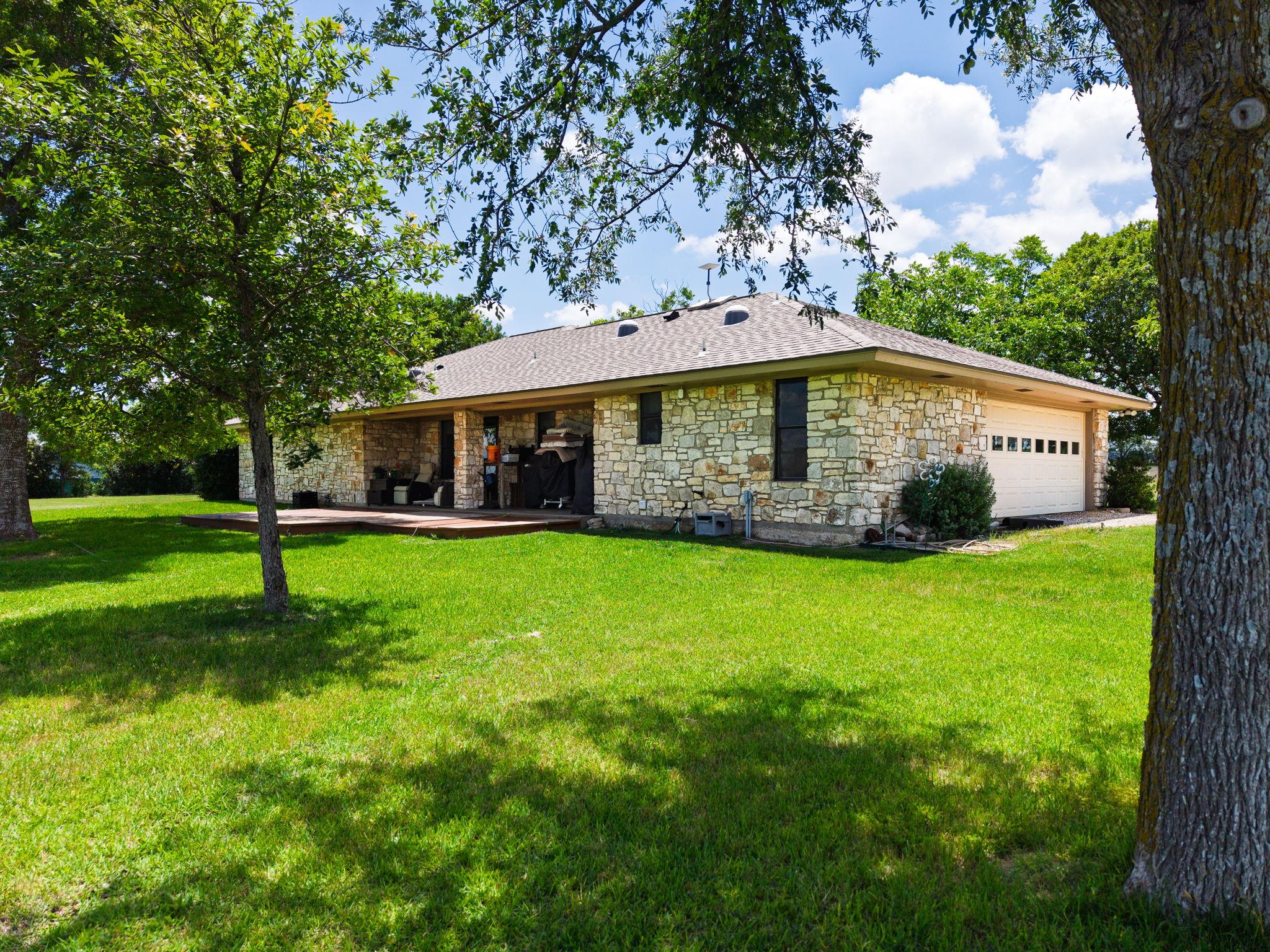 120 Rae Ln, Jarrell, TX 76537