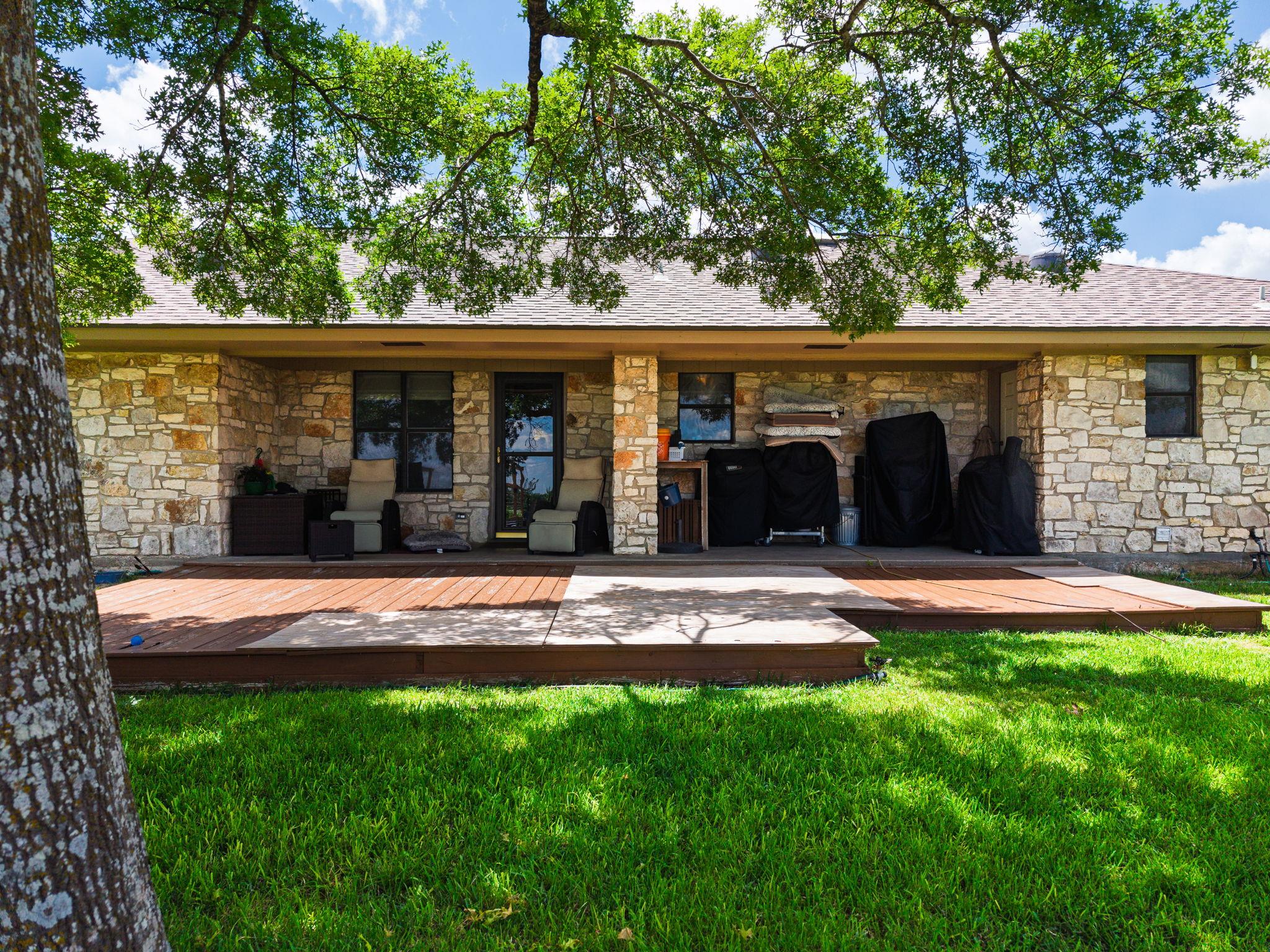 120 Rae Ln, Jarrell, TX 76537