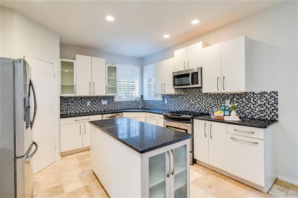 7800 Lonesome Dove Cv, Austin, TX 78729
