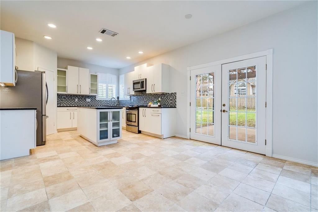 7800 Lonesome Dove Cv, Austin, TX 78729
