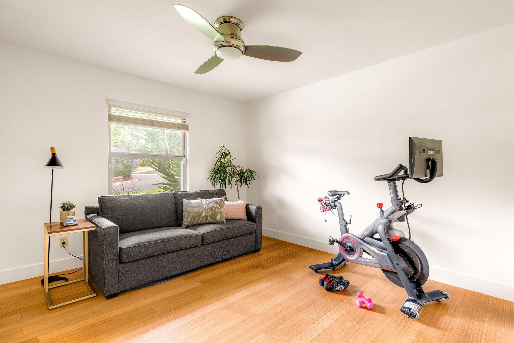 2003 Dexter St, Austin, TX 78704