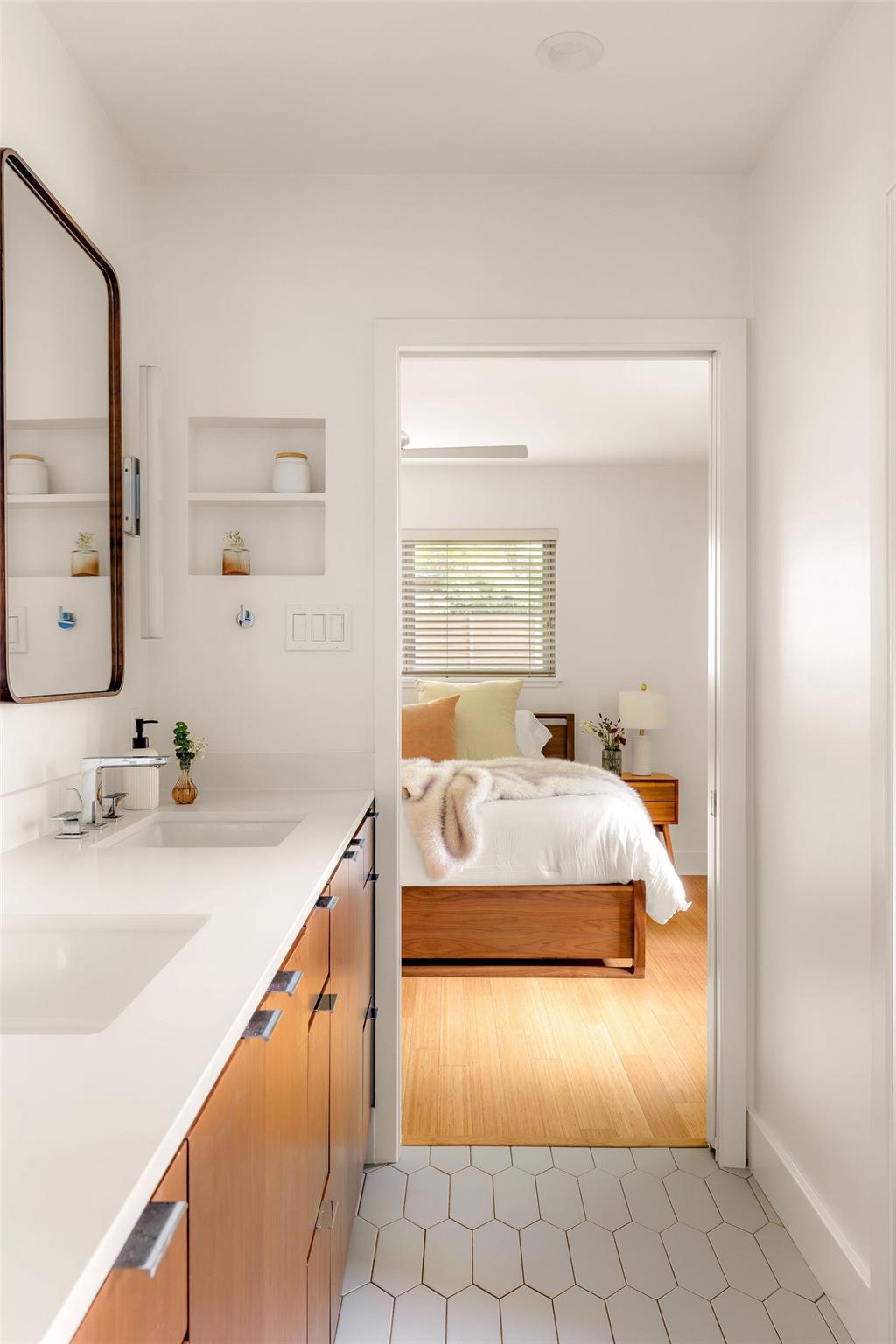2003 Dexter St, Austin, TX 78704