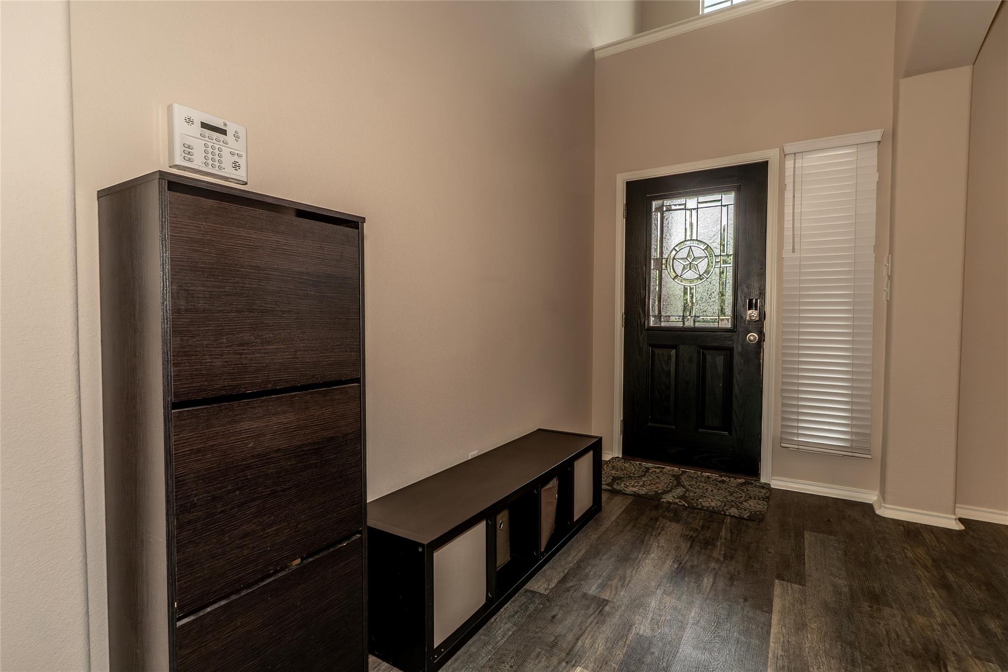 318 Hyltin St, Hutto, TX 78634