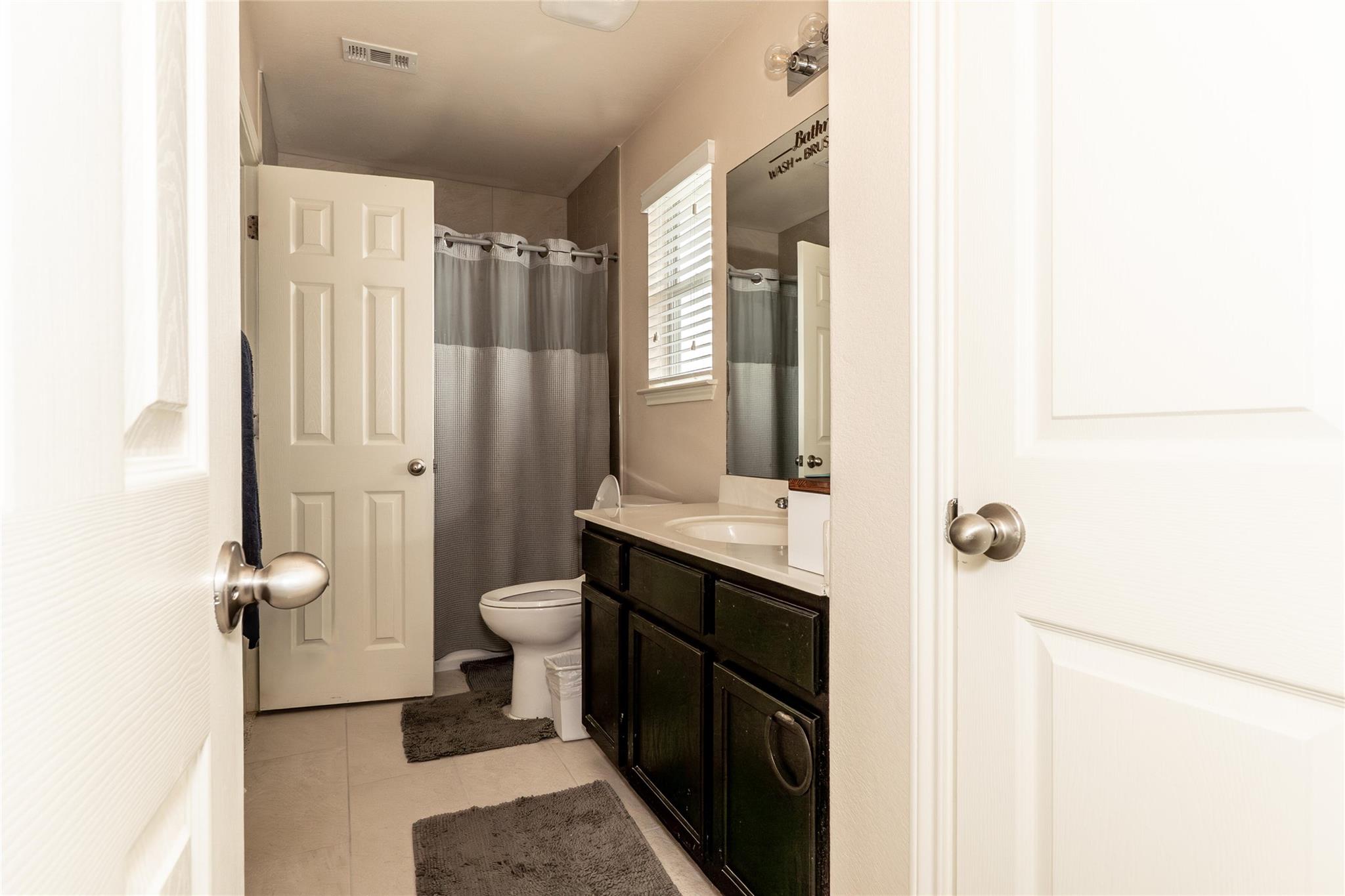 318 Hyltin St, Hutto, TX 78634