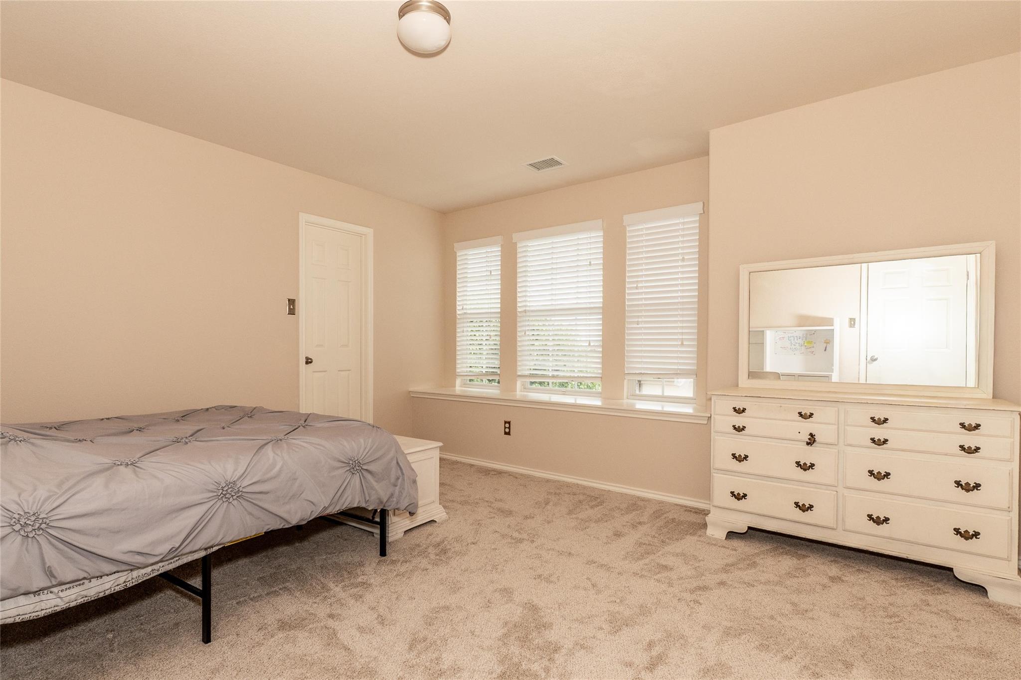 318 Hyltin St, Hutto, TX 78634