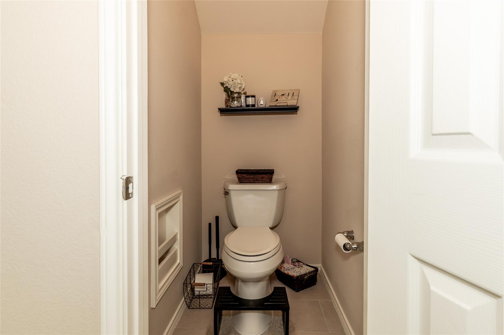 318 Hyltin St, Hutto, TX 78634