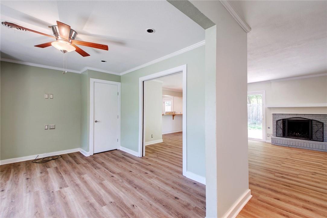 900 Aurora Cir, Austin, TX 78757