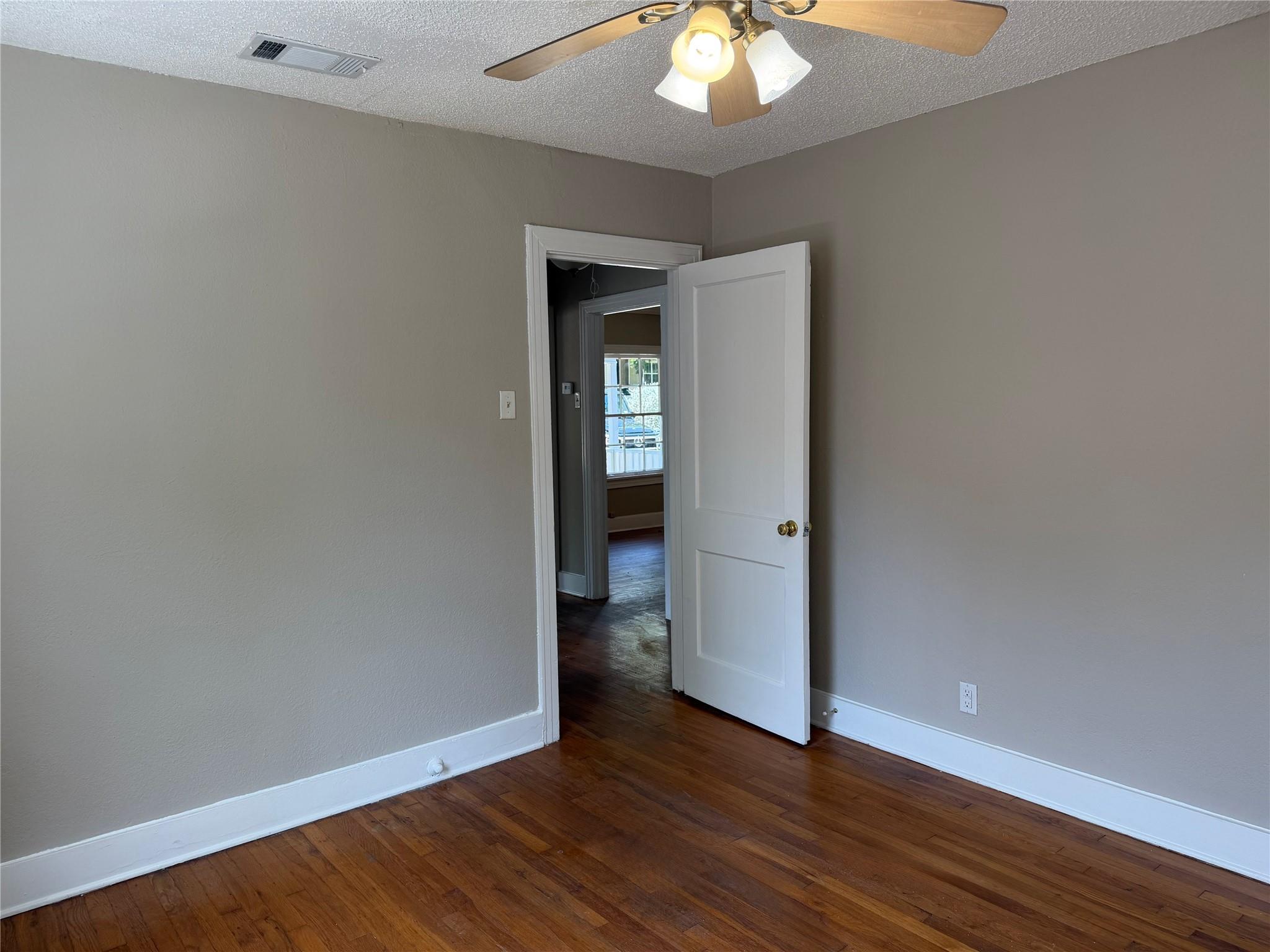 4907 Duval St, Austin, TX 78751