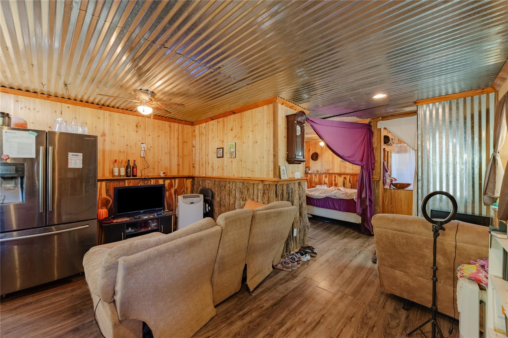 224 Pine Valley Dr, Paige, TX 78659