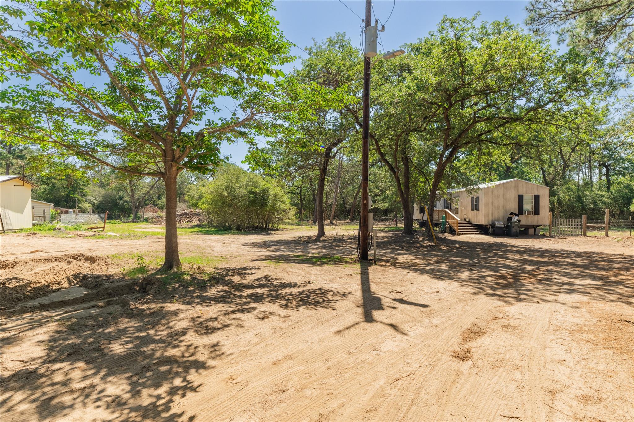 224 Pine Valley Dr, Paige, TX 78659