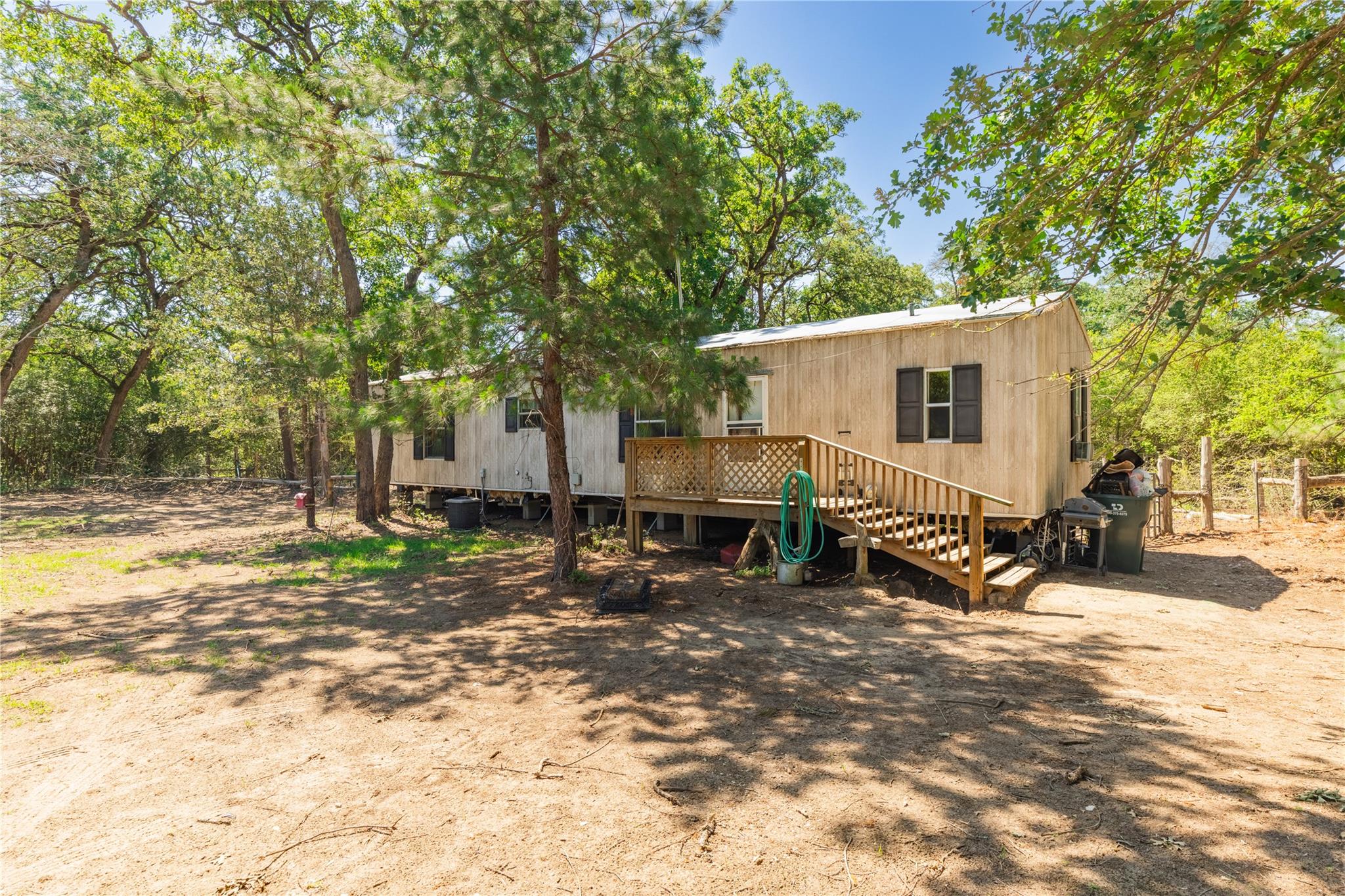 224 Pine Valley Dr, Paige, TX 78659