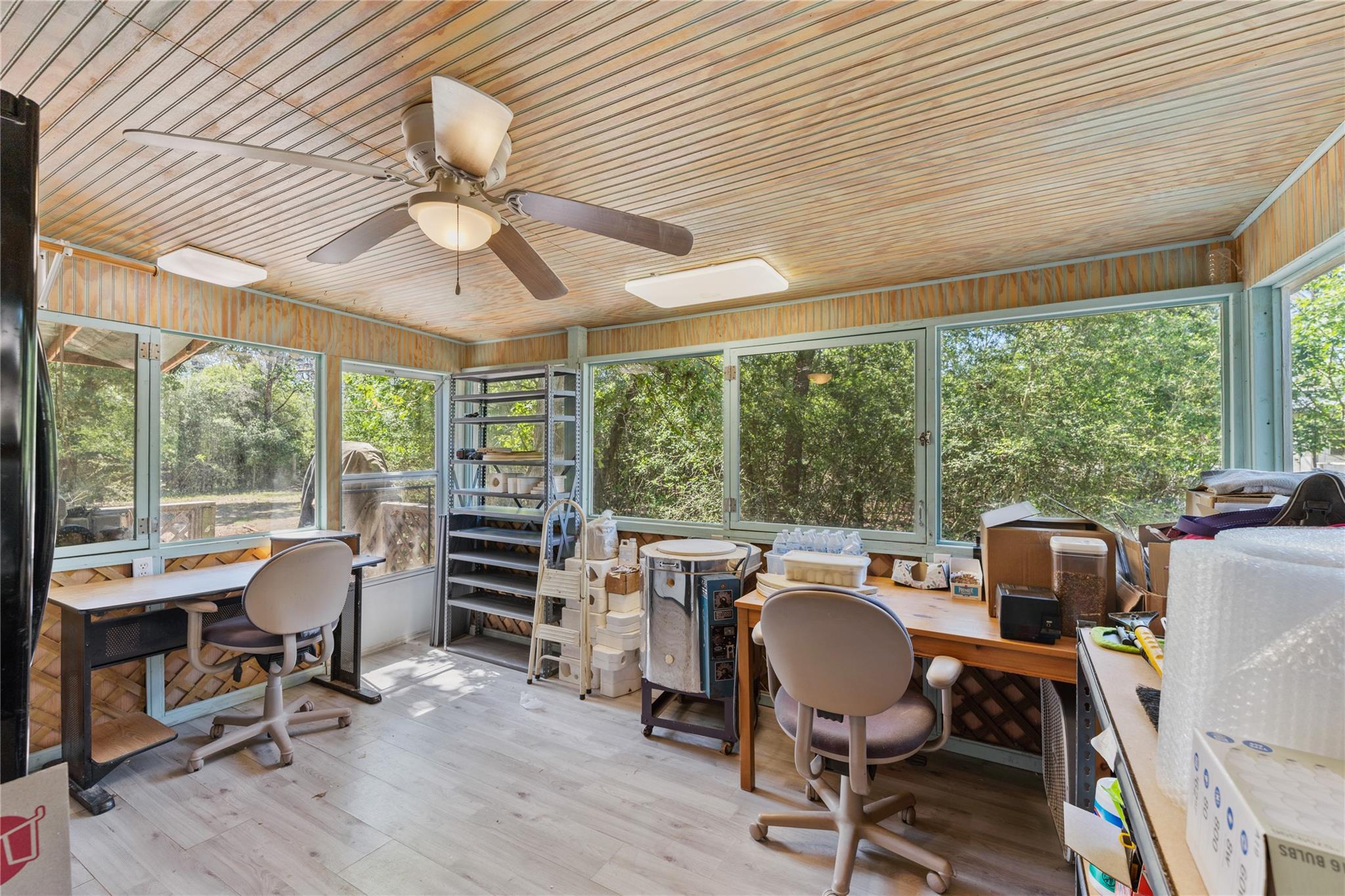 224 Pine Valley Dr, Paige, TX 78659
