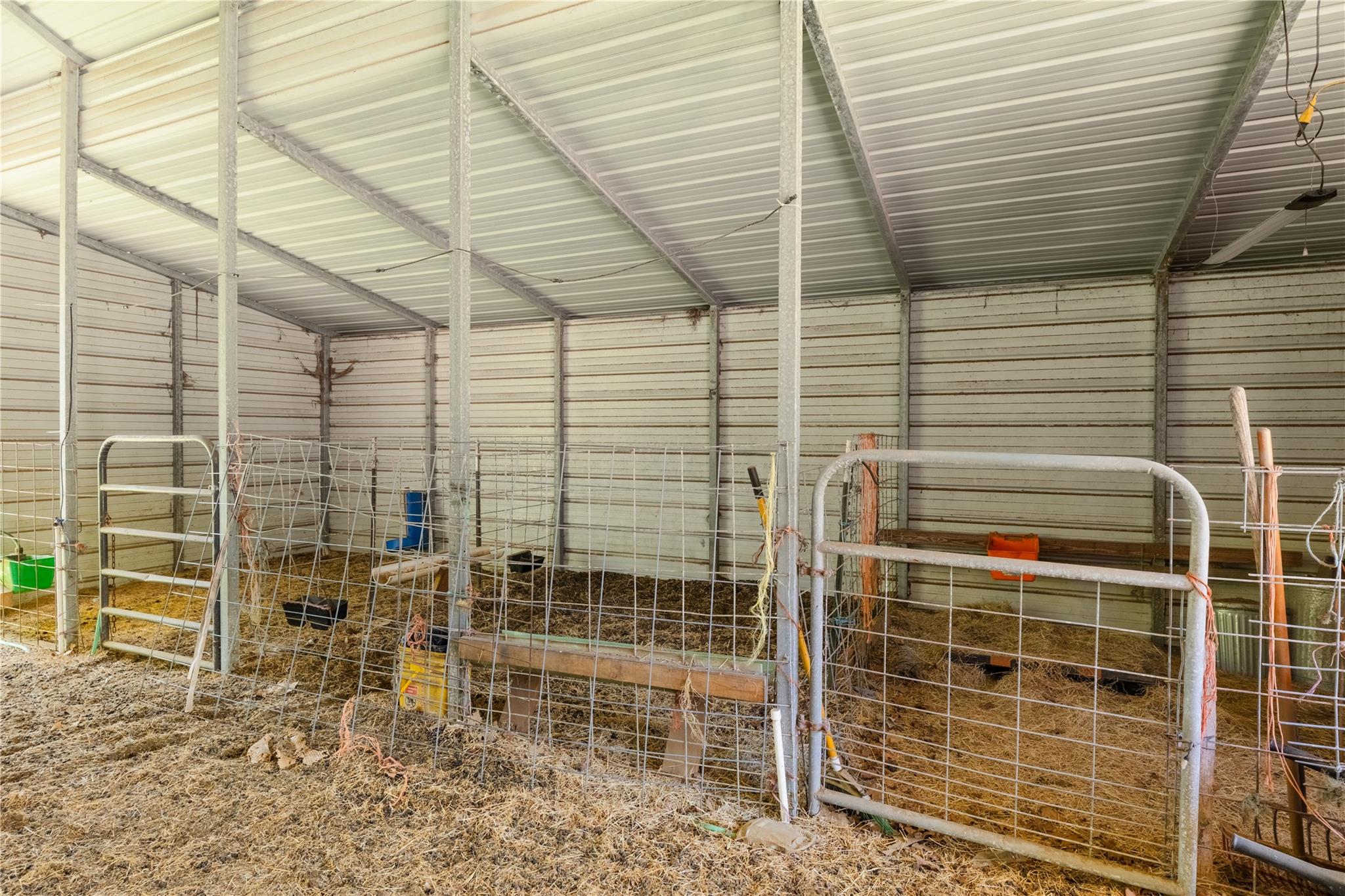 224 Pine Valley Dr, Paige, TX 78659
