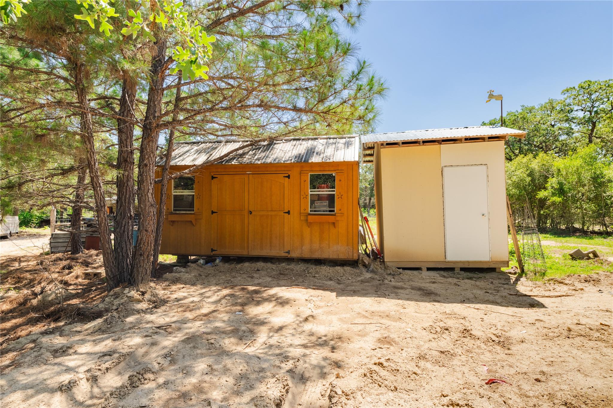 224 Pine Valley Dr, Paige, TX 78659