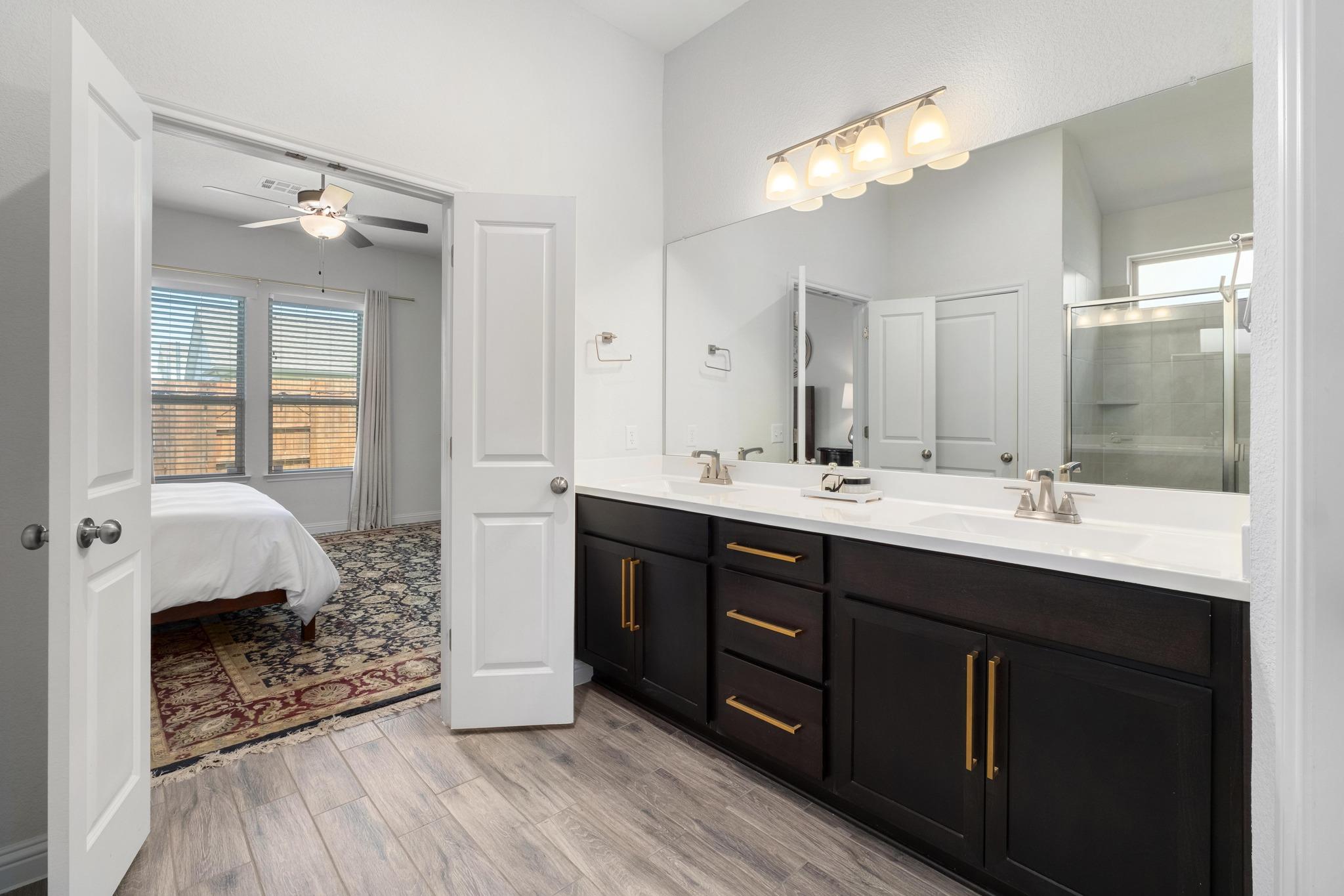 8206 Greyhawk Cv, Austin, TX 78744