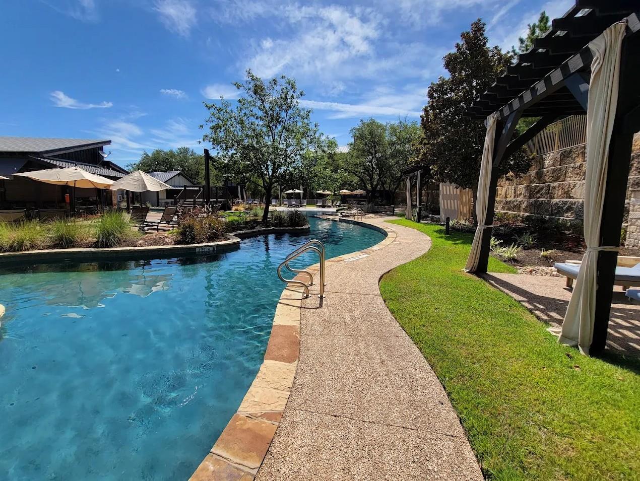 1716 Knights Chance Ln, Spicewood, TX 78669