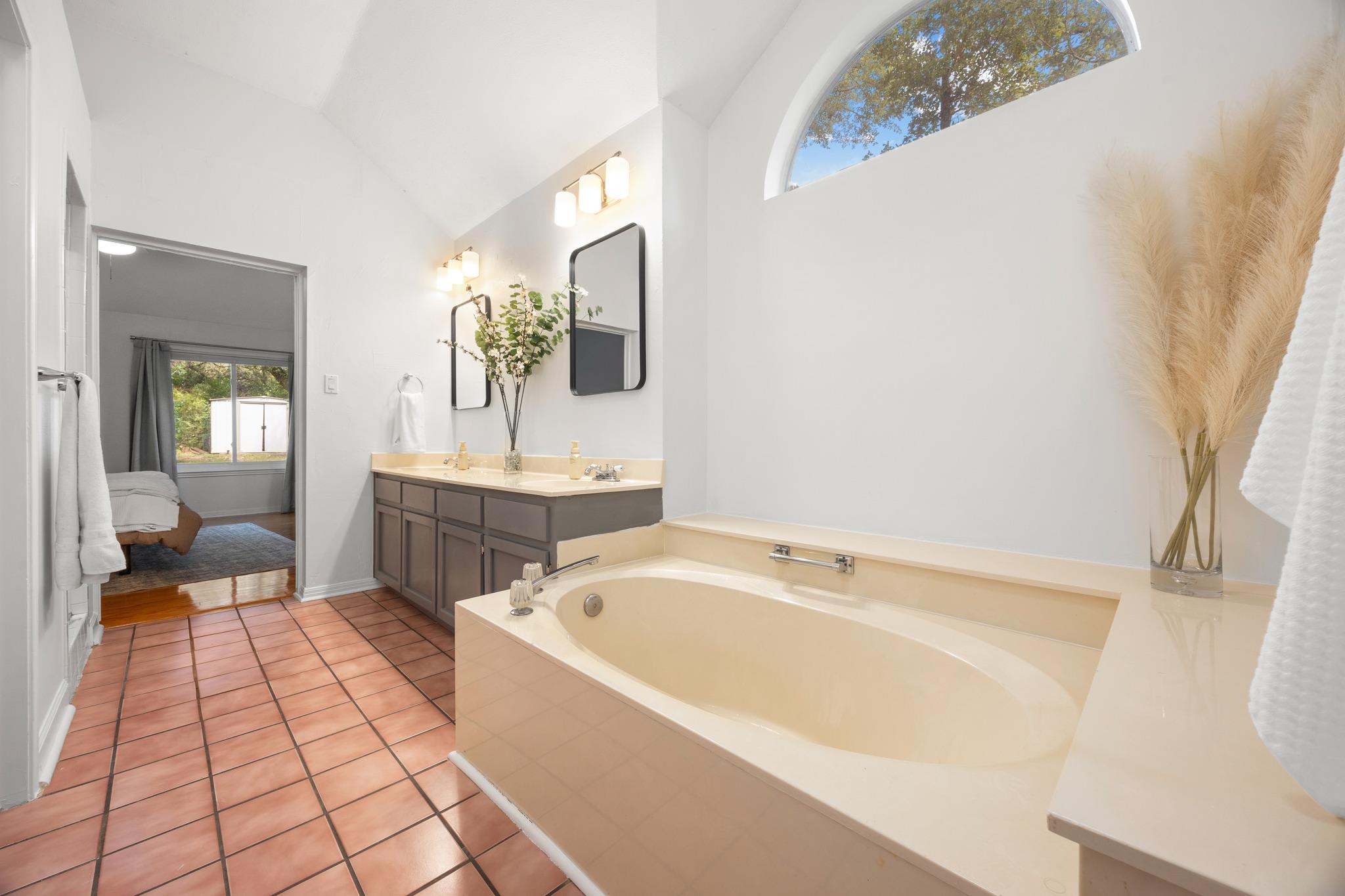 3607 Latimer Dr, Austin, TX 78732