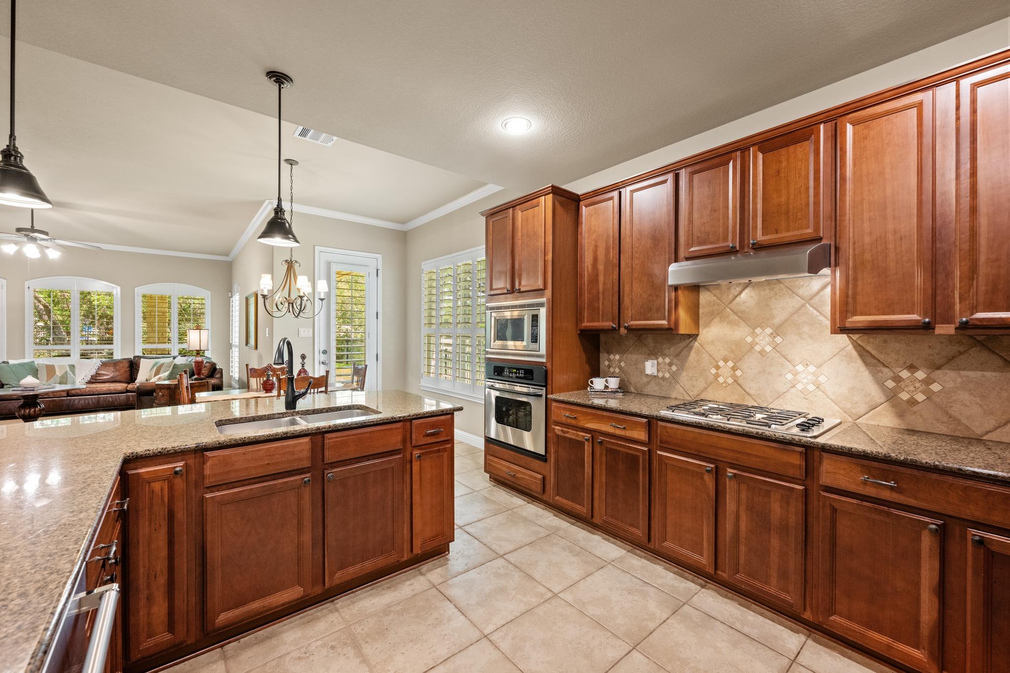 14608 Spillman Ranch Loop, Austin, TX 78738