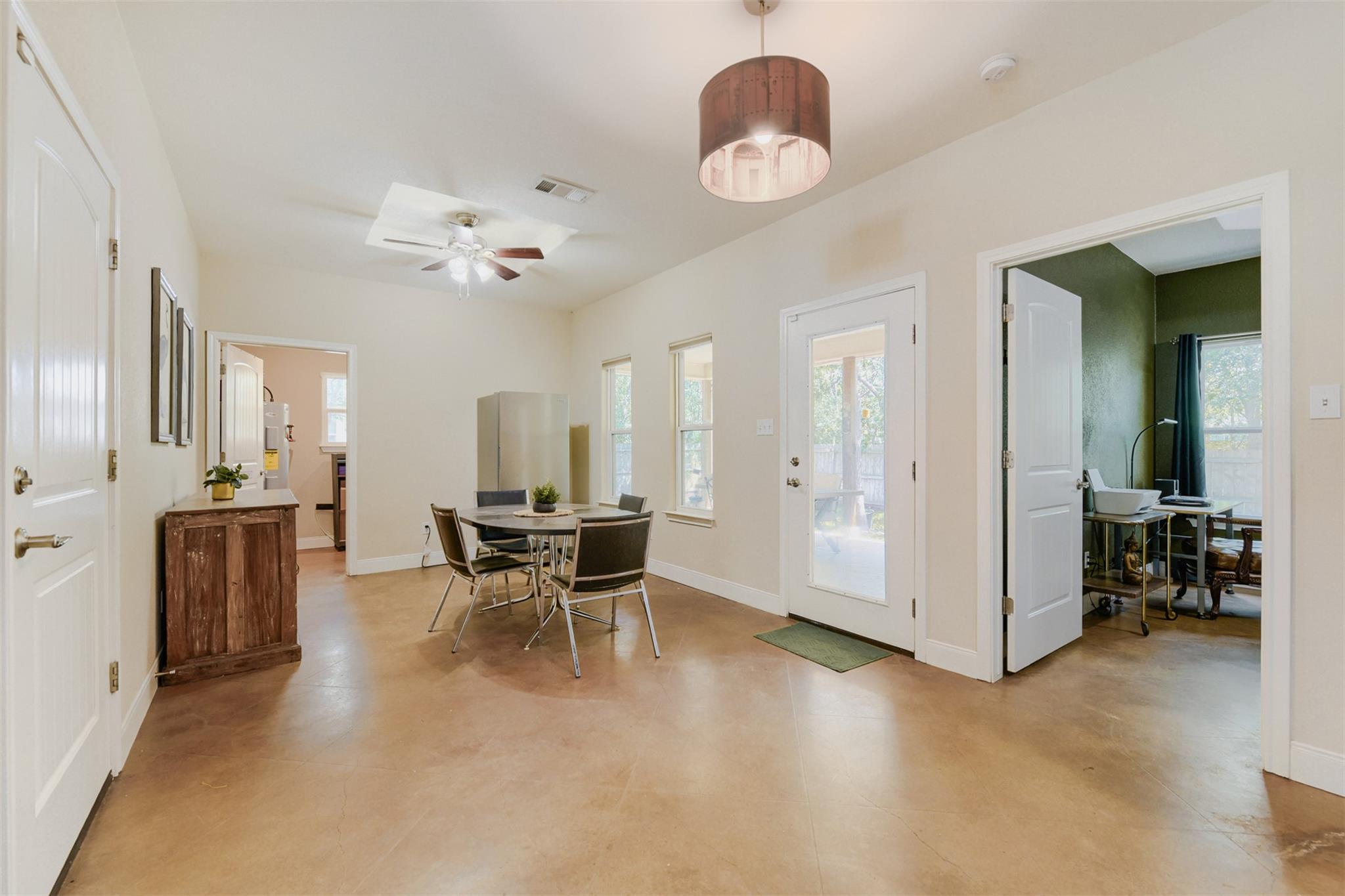 115 Mokulua Ln, Bastrop, TX 78602