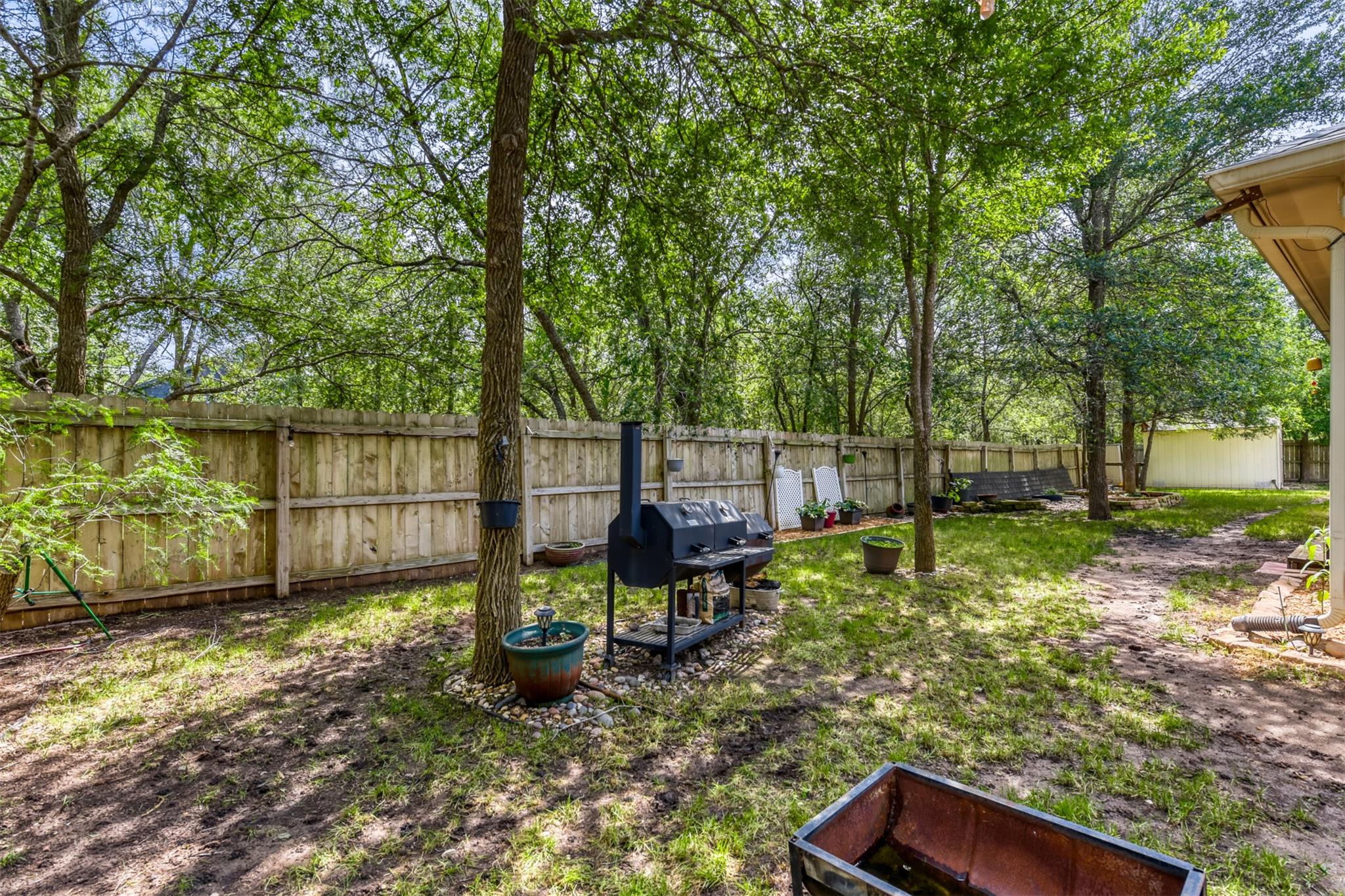 115 Mokulua Ln, Bastrop, TX 78602