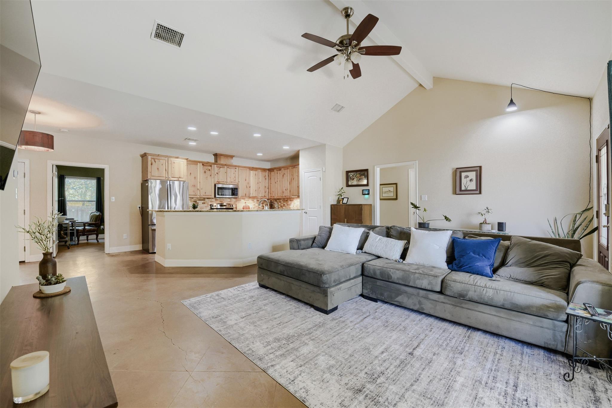 115 Mokulua Ln, Bastrop, TX 78602