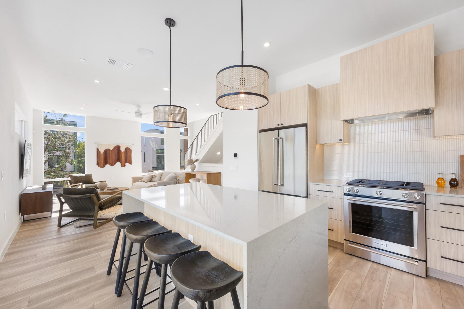 10821 Desert Trl # 1020, Austin, TX 78758