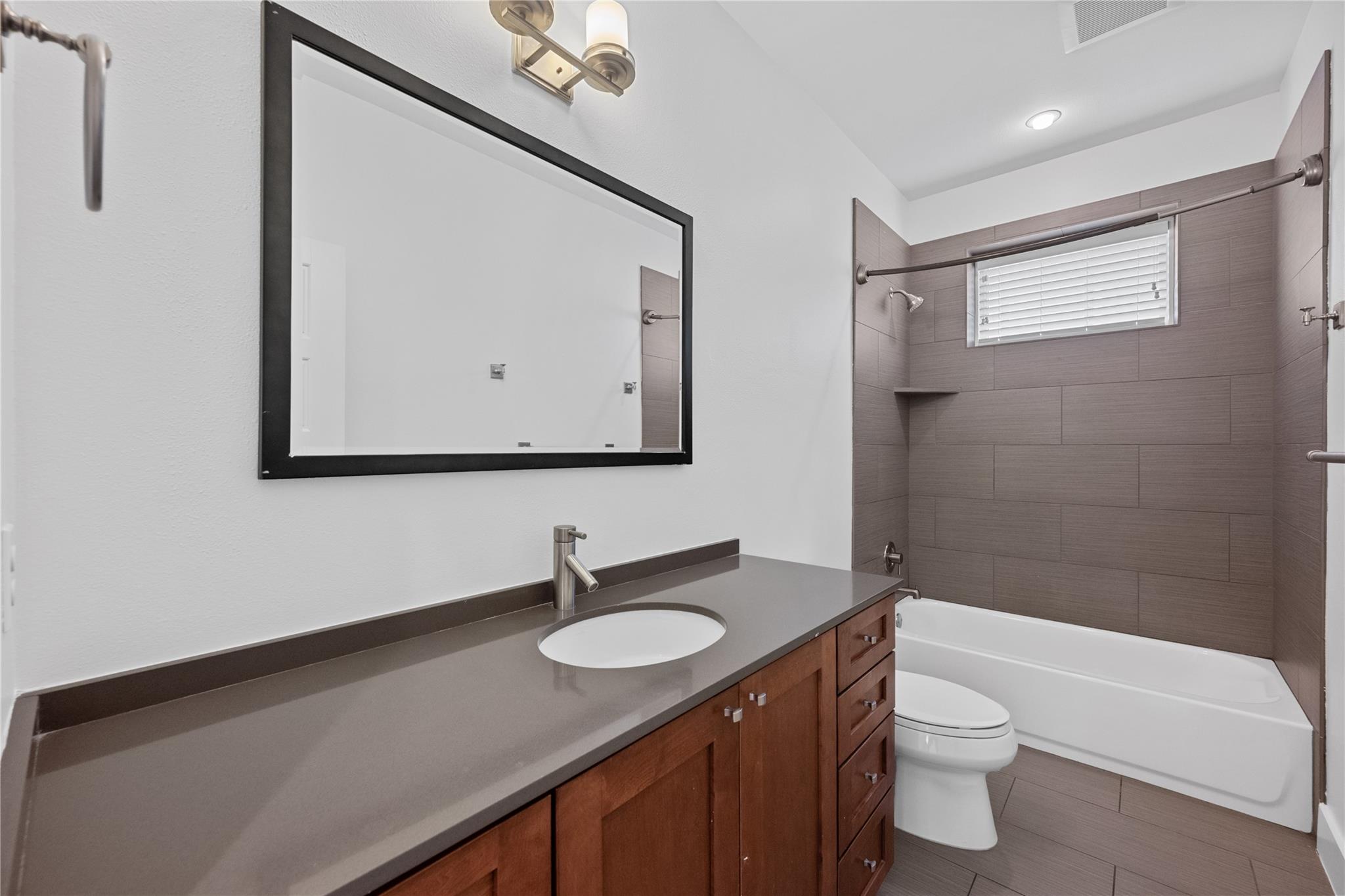 1303 Azie Morton Rd # 3, Austin, TX 78704