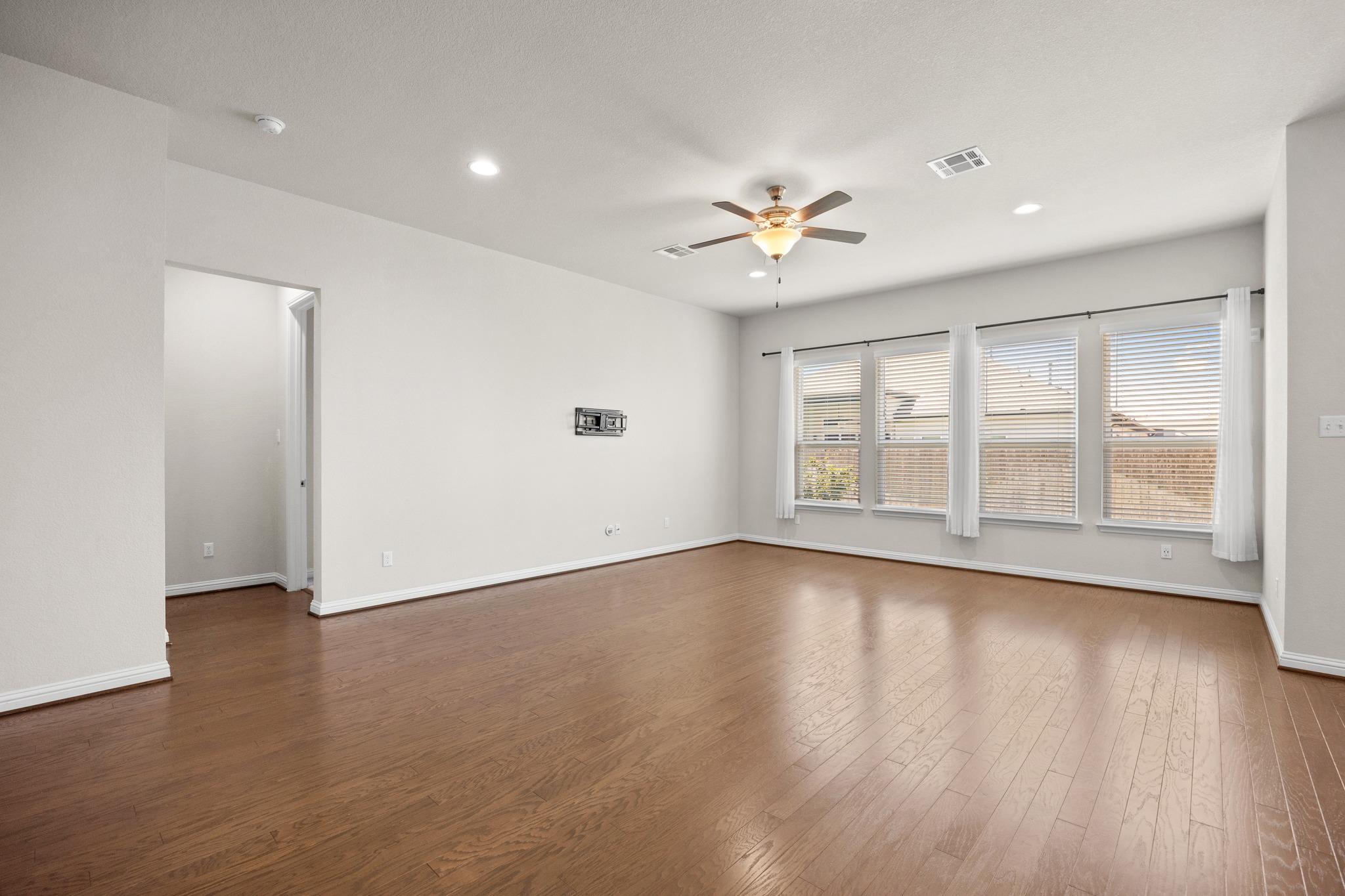 3821 Raven Caw Pass, Pflugerville, TX 78660