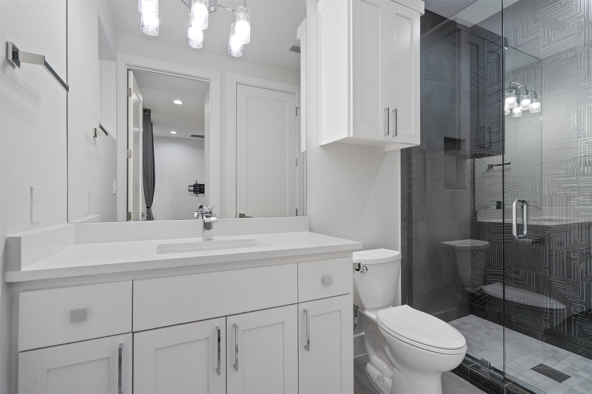 3919 E 16th St # 2, Austin, TX 78721