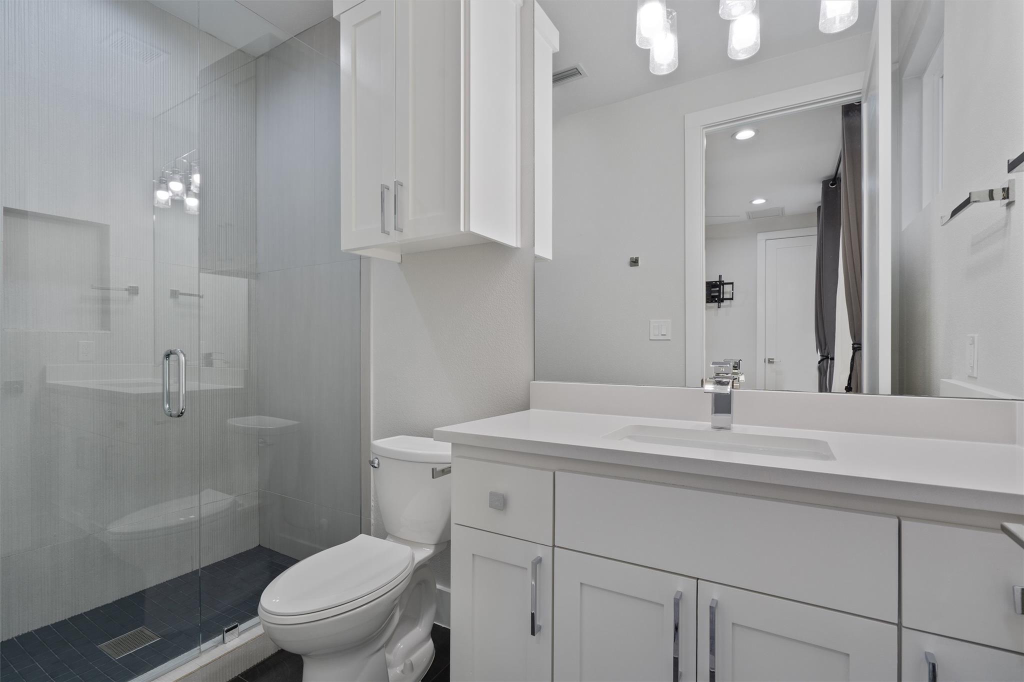 3919 E 16th St # 2, Austin, TX 78721
