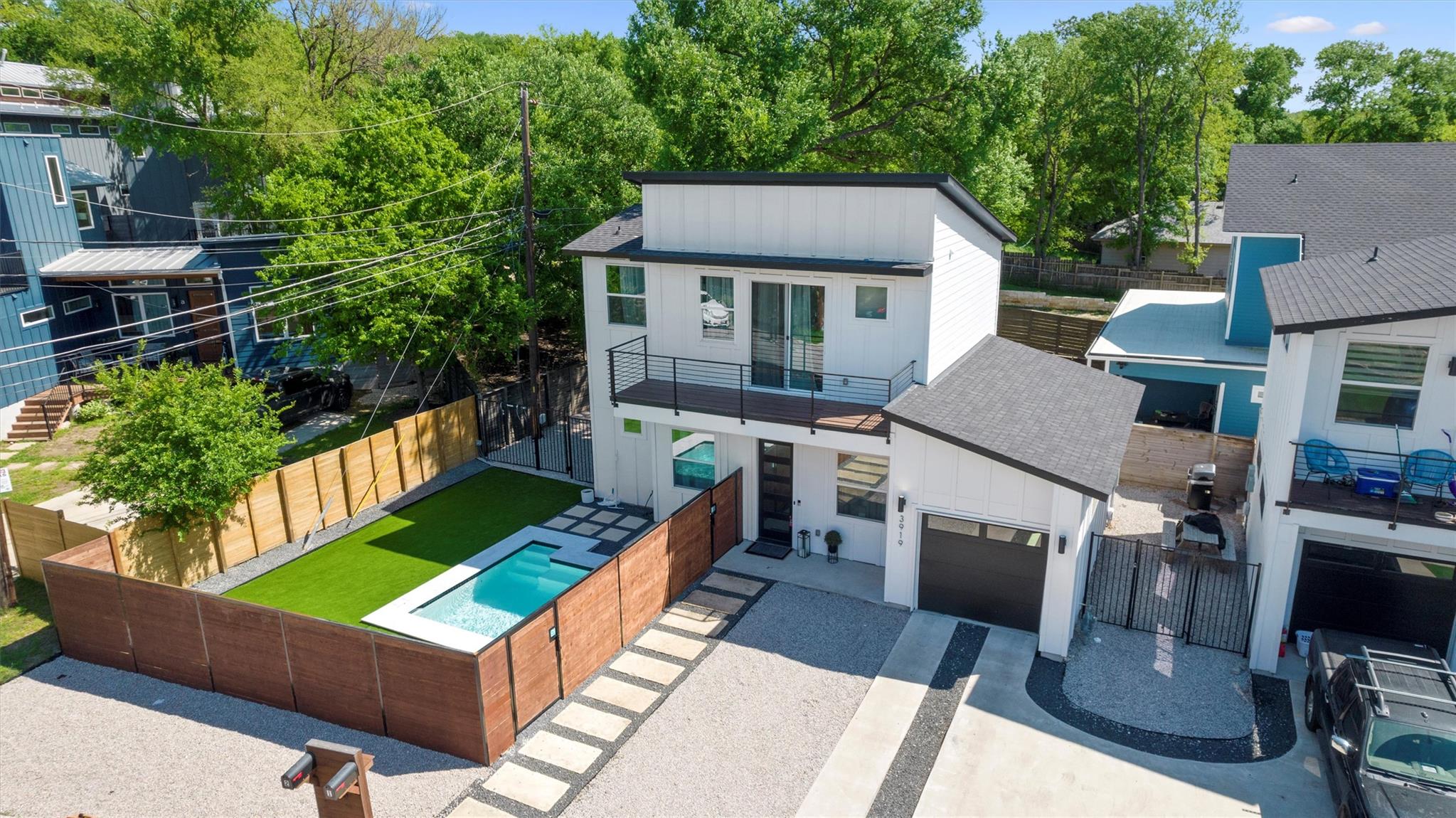 3919 E 16th St # 2, Austin, TX 78721