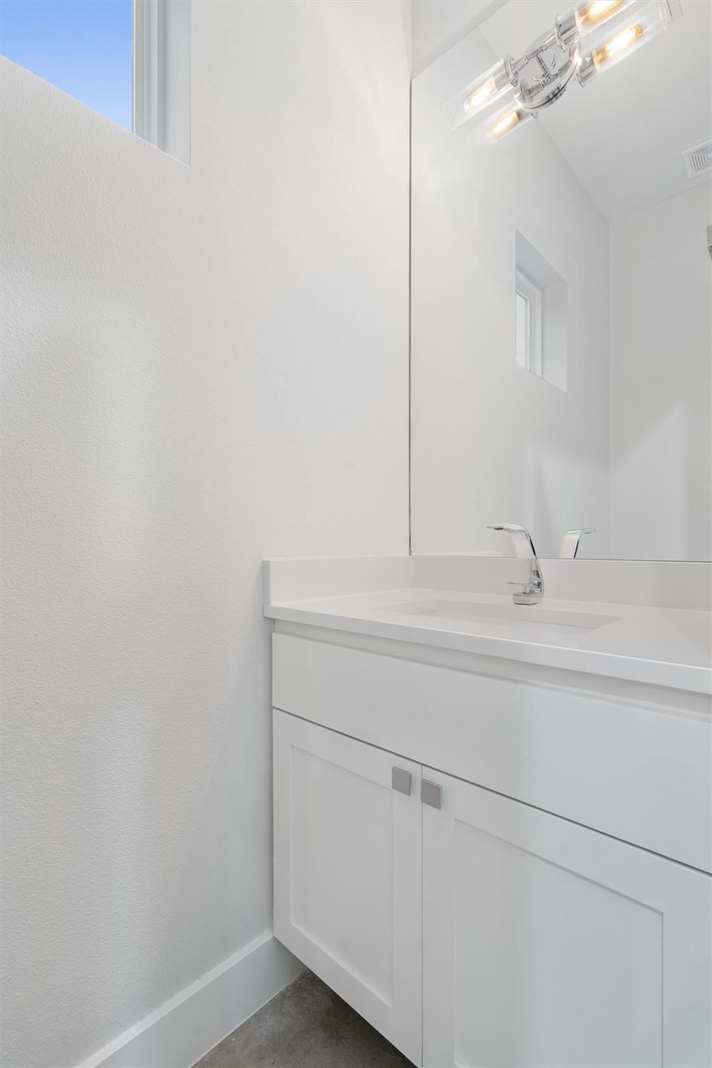 3919 E 16th St # 2, Austin, TX 78721