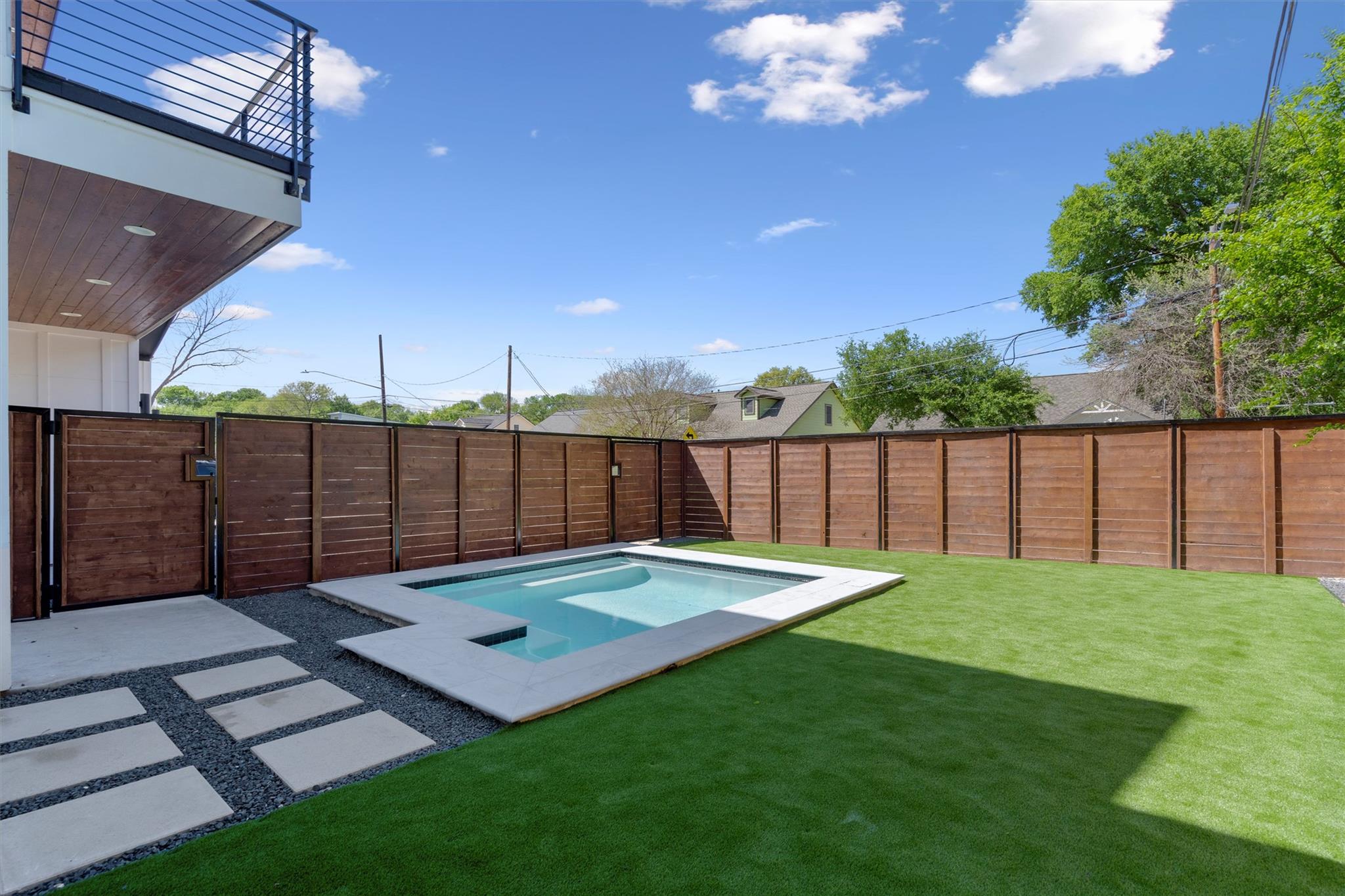 3919 E 16th St # 2, Austin, TX 78721