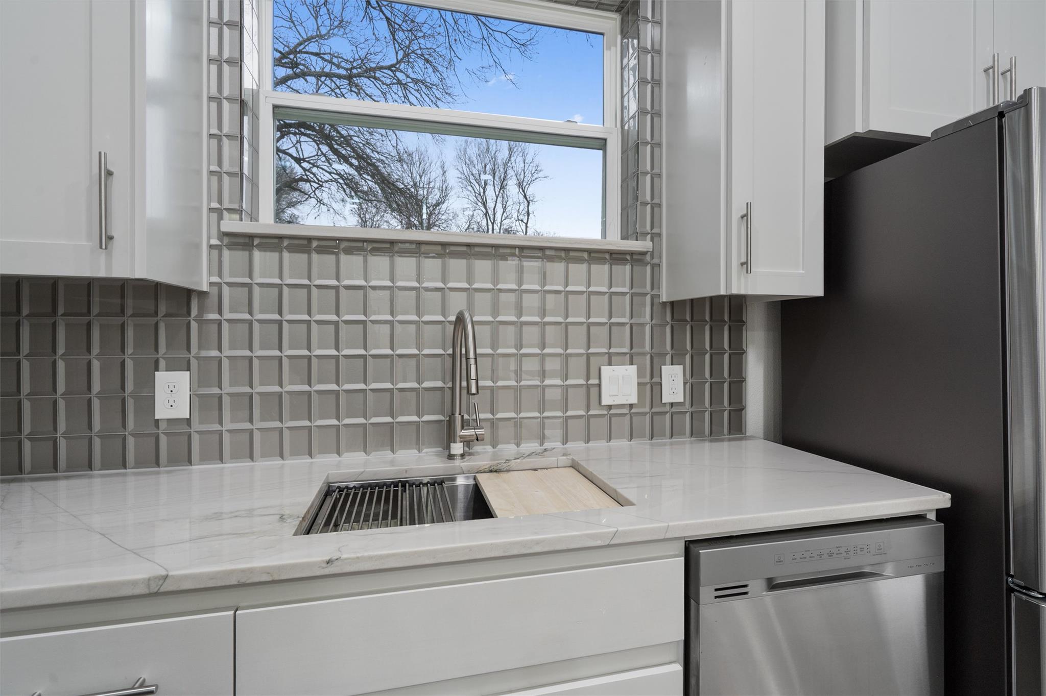 3919 E 16th St # 2, Austin, TX 78721
