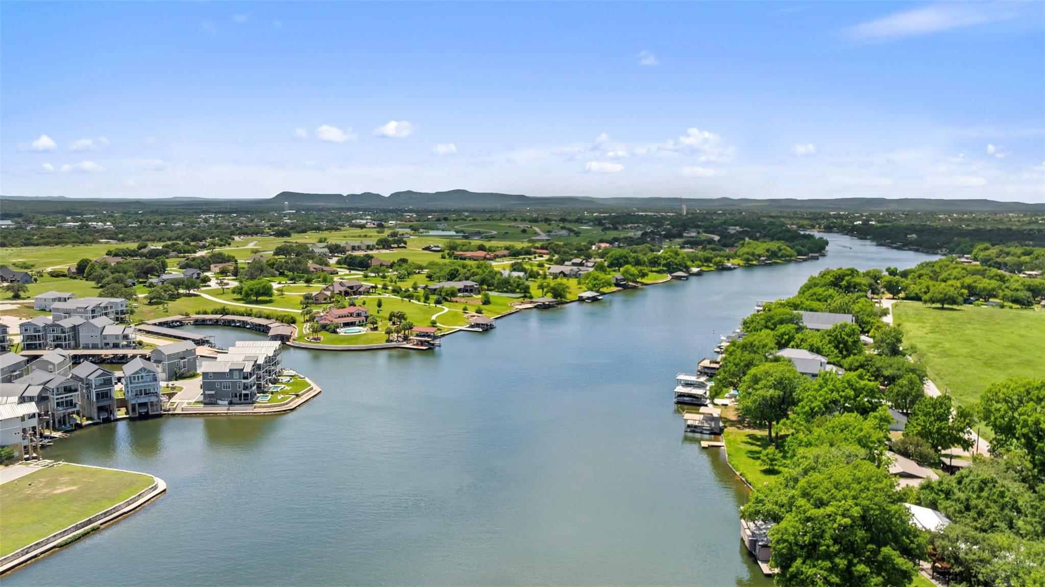 412 Island Cir, Kingsland, TX 78639