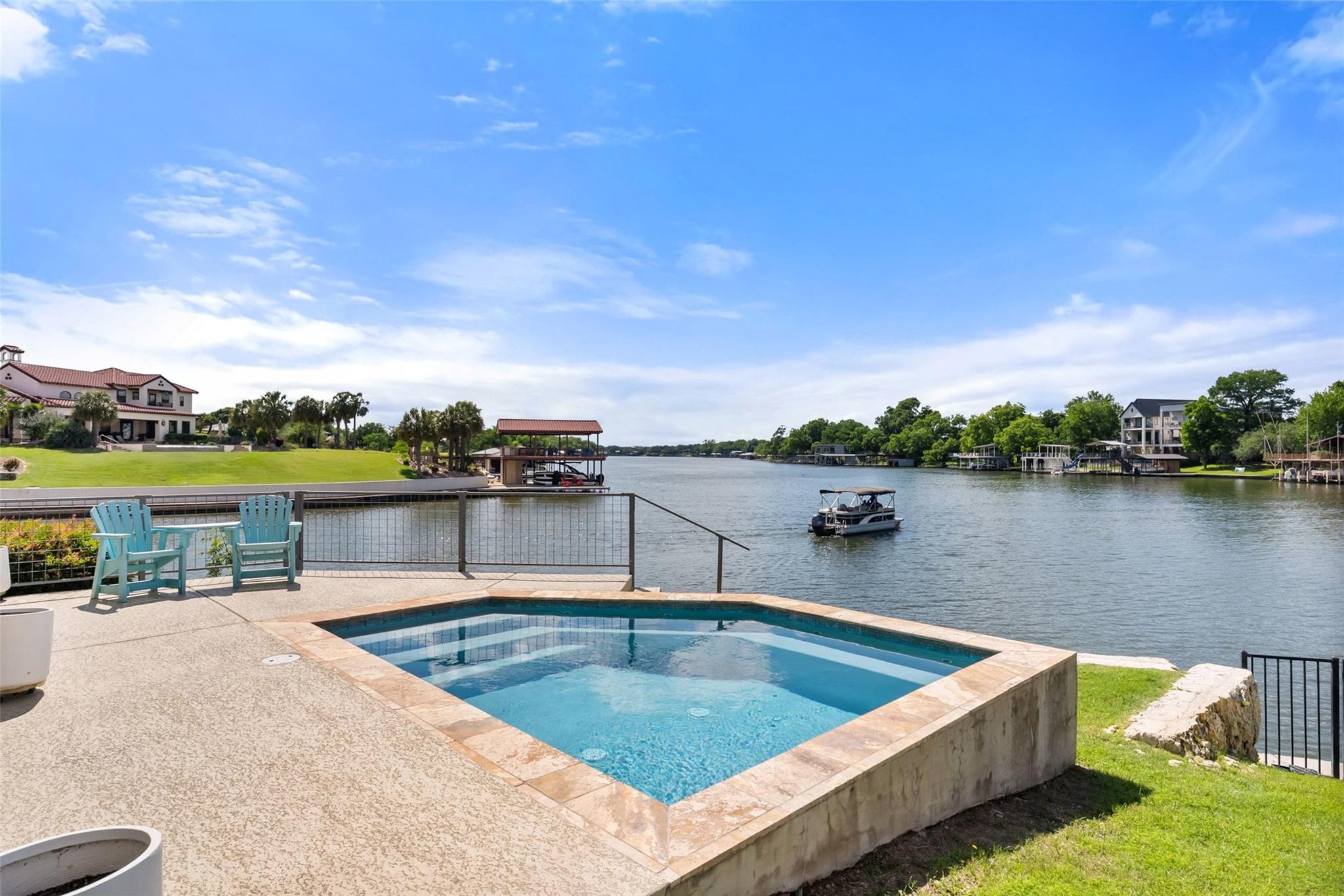 412 Island Cir, Kingsland, TX 78639