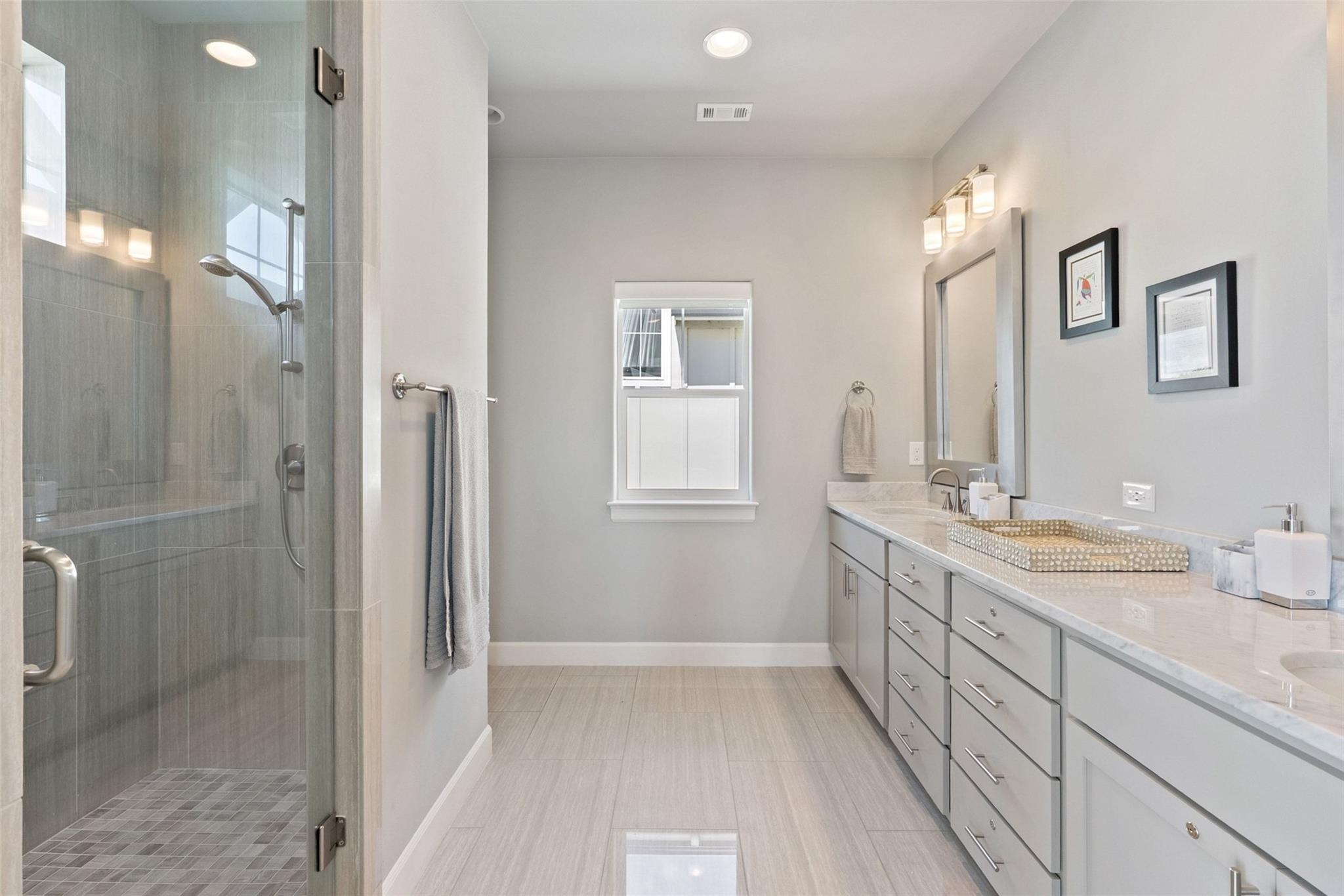 412 Island Cir, Kingsland, TX 78639