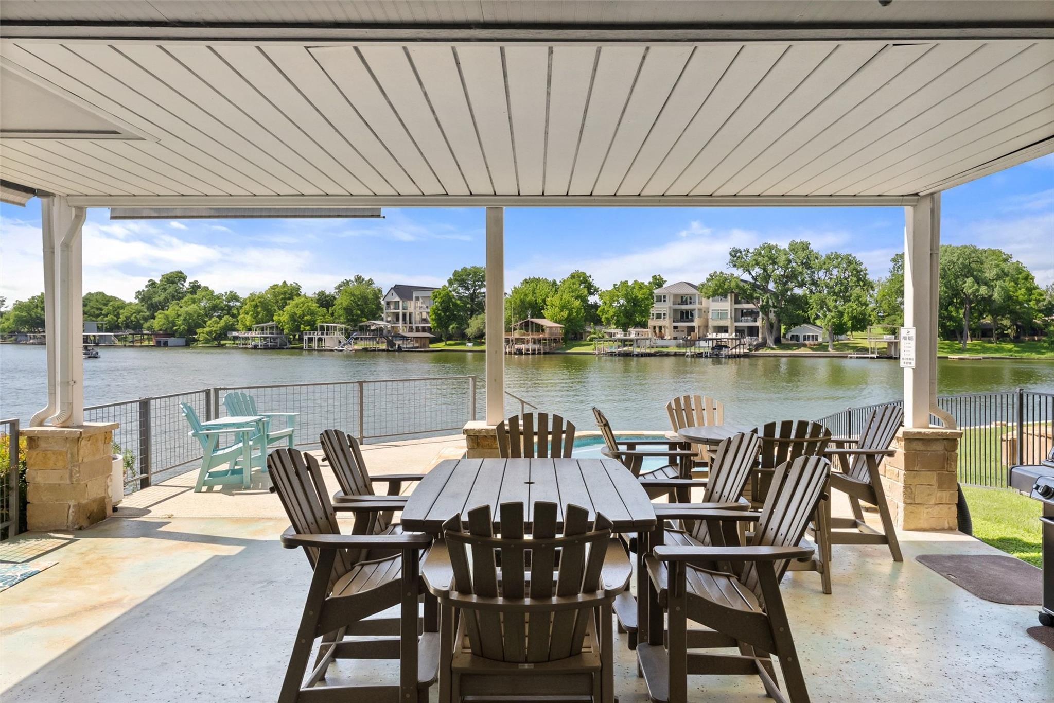 412 Island Cir, Kingsland, TX 78639