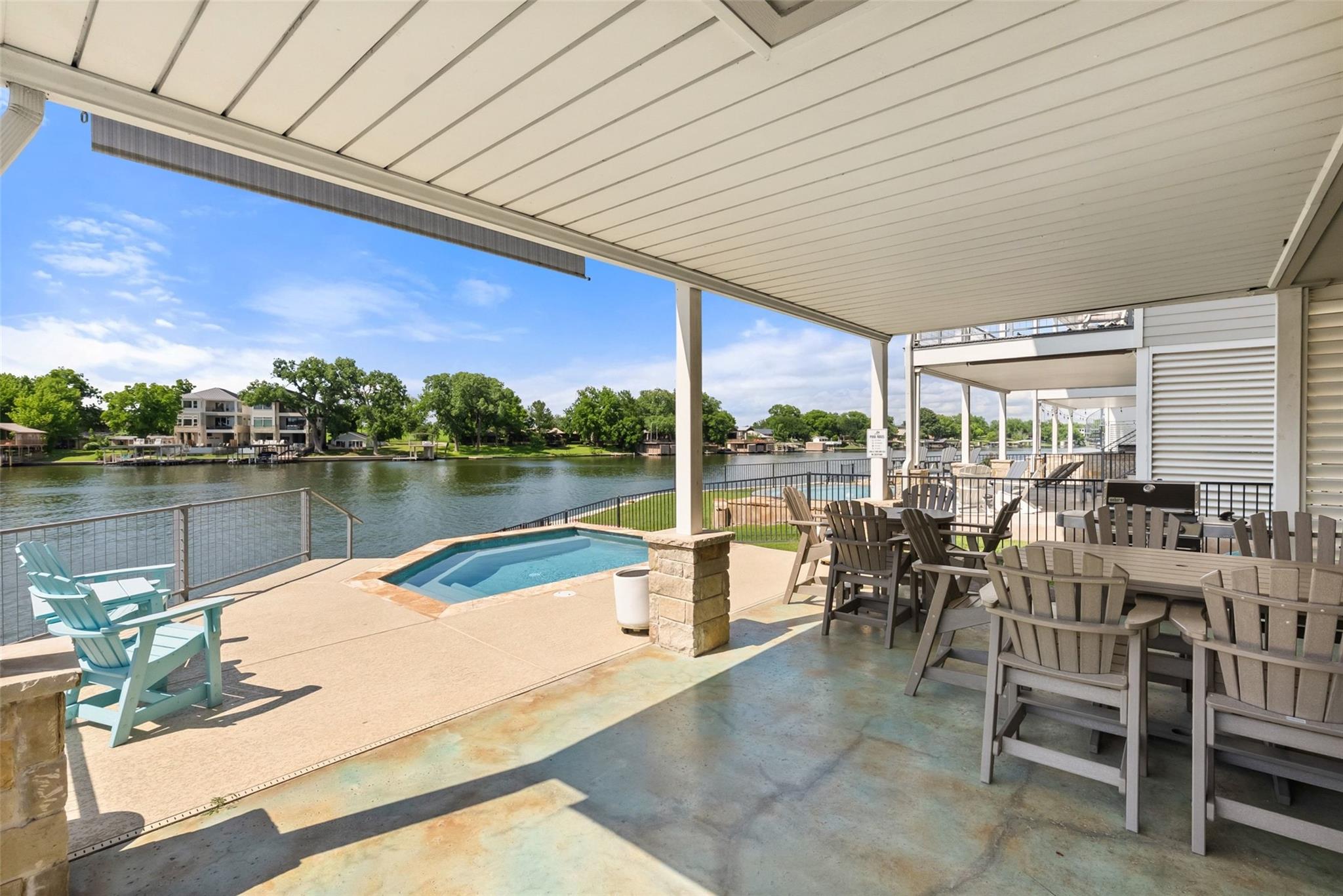 412 Island Cir, Kingsland, TX 78639