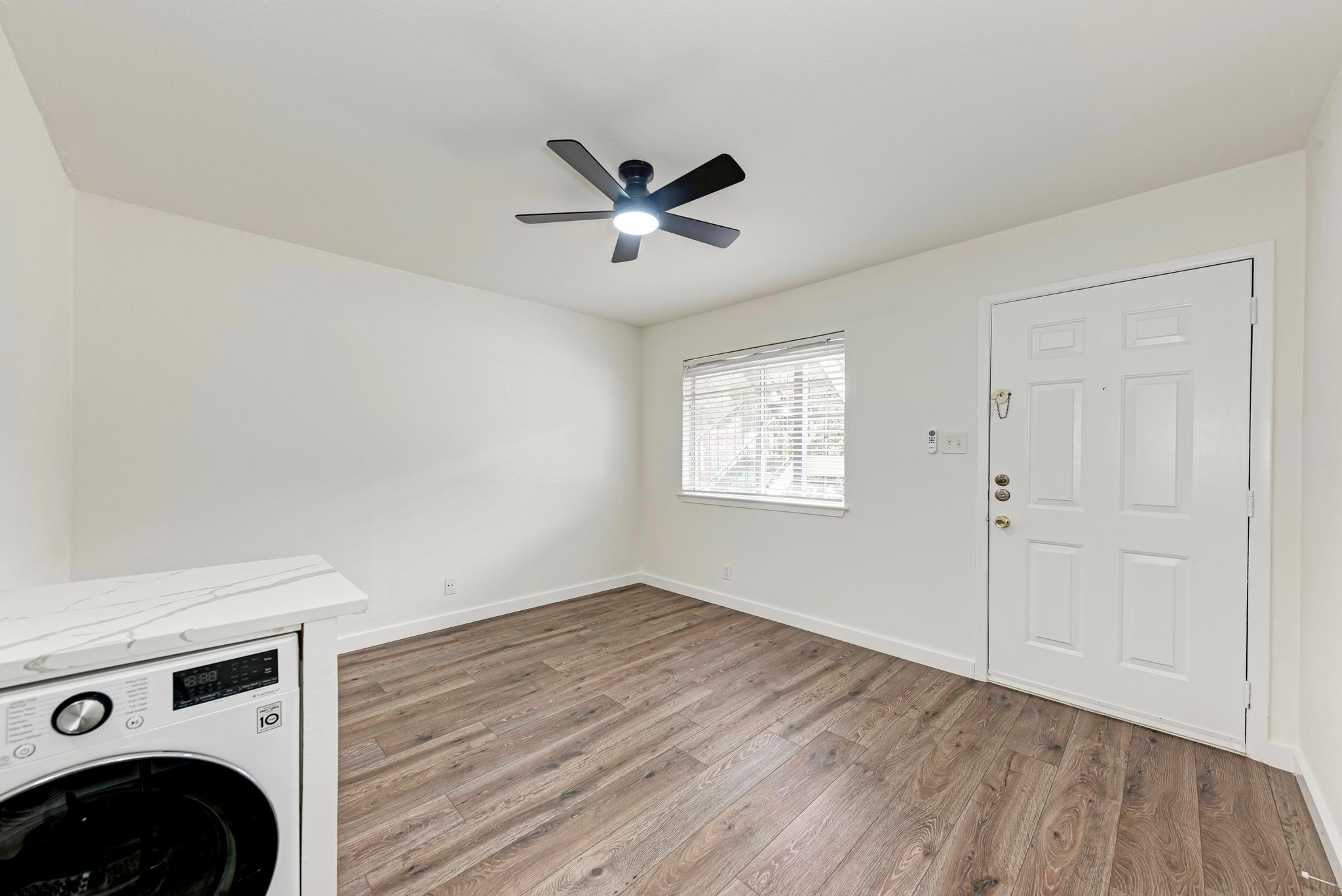 1010 W 23rd St # 5, Austin, TX 78705